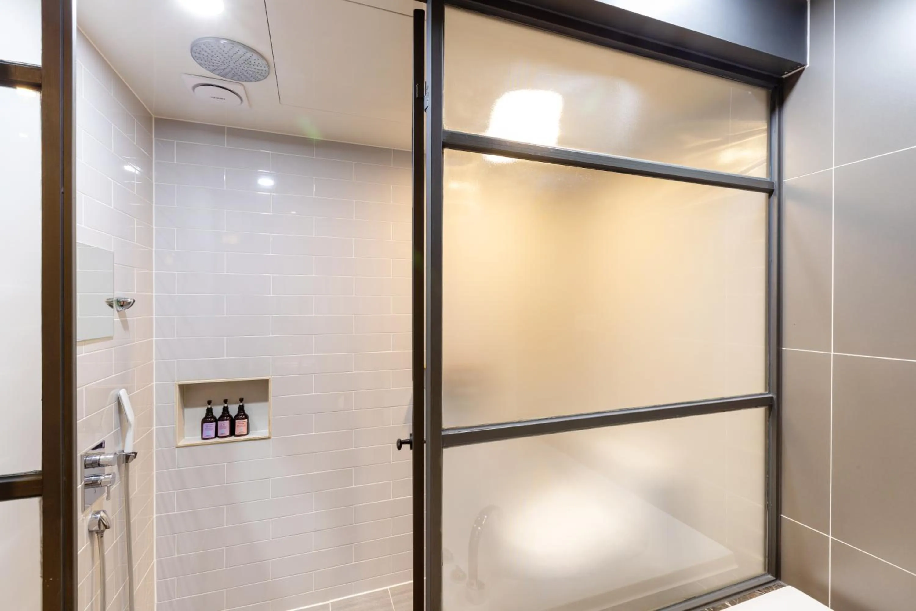 Bathroom in Sorgente Business Hotel