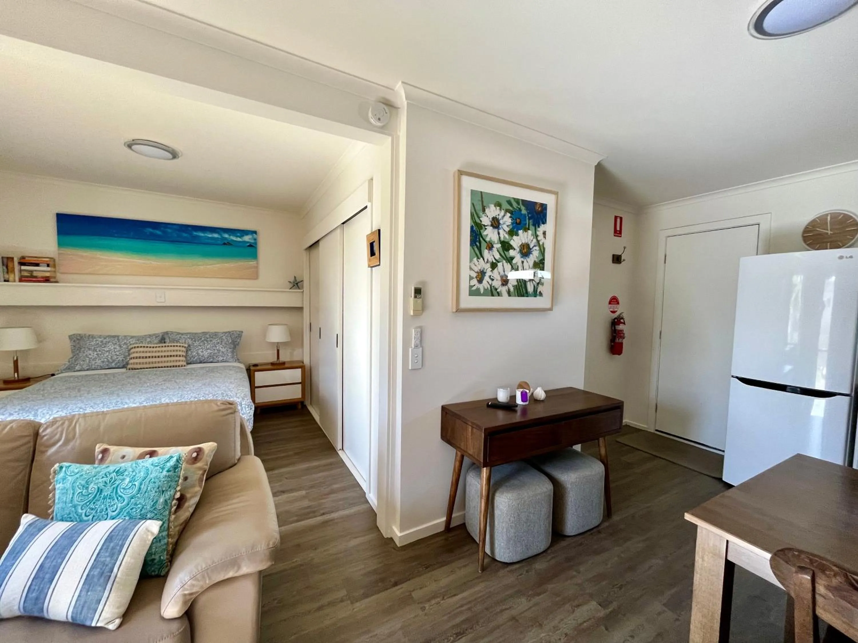 Living room, Bed in Gowings of Mallacoota