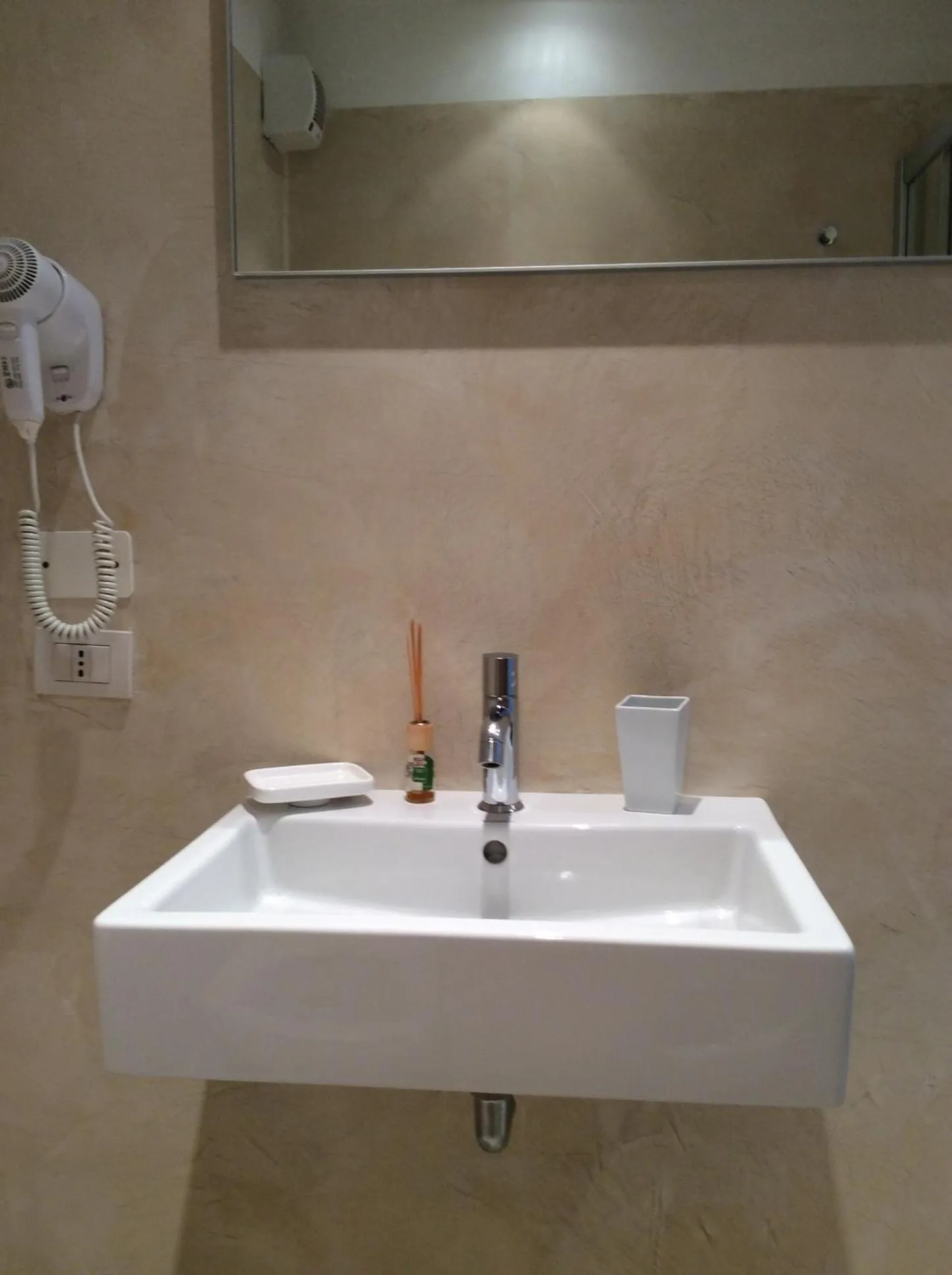 Bathroom in 15.92 Hotel