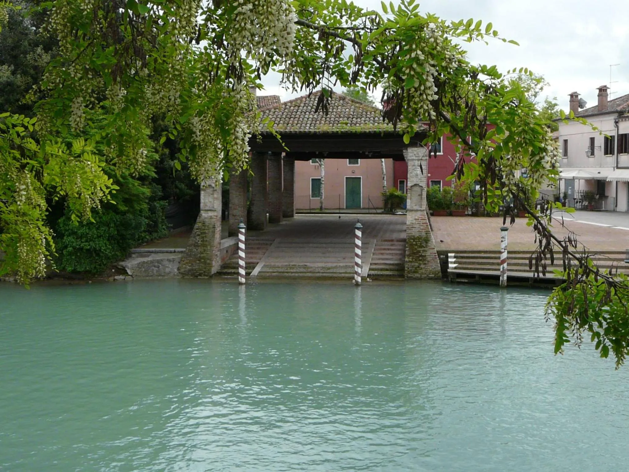 Area and facilities in 15.92 Hotel