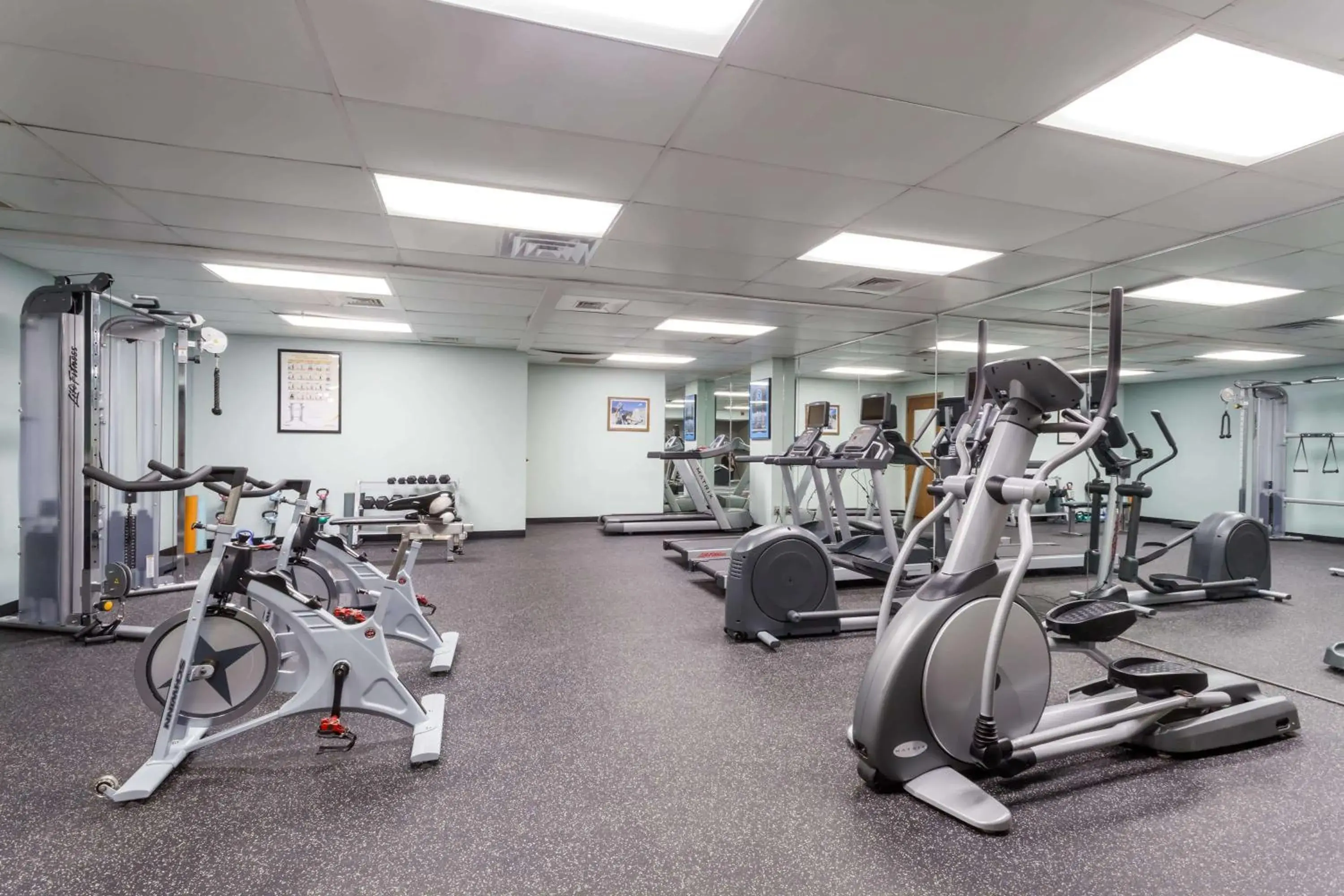 Fitness centre/facilities in Wyndham Southbury Fitness centre/facilities in Wyndham Southbury