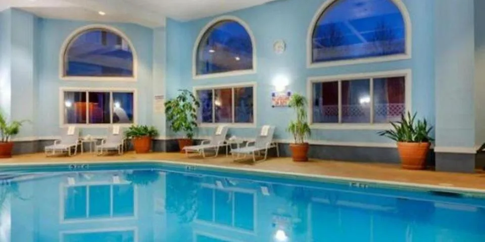Swimming pool in Wyndham Southbury
