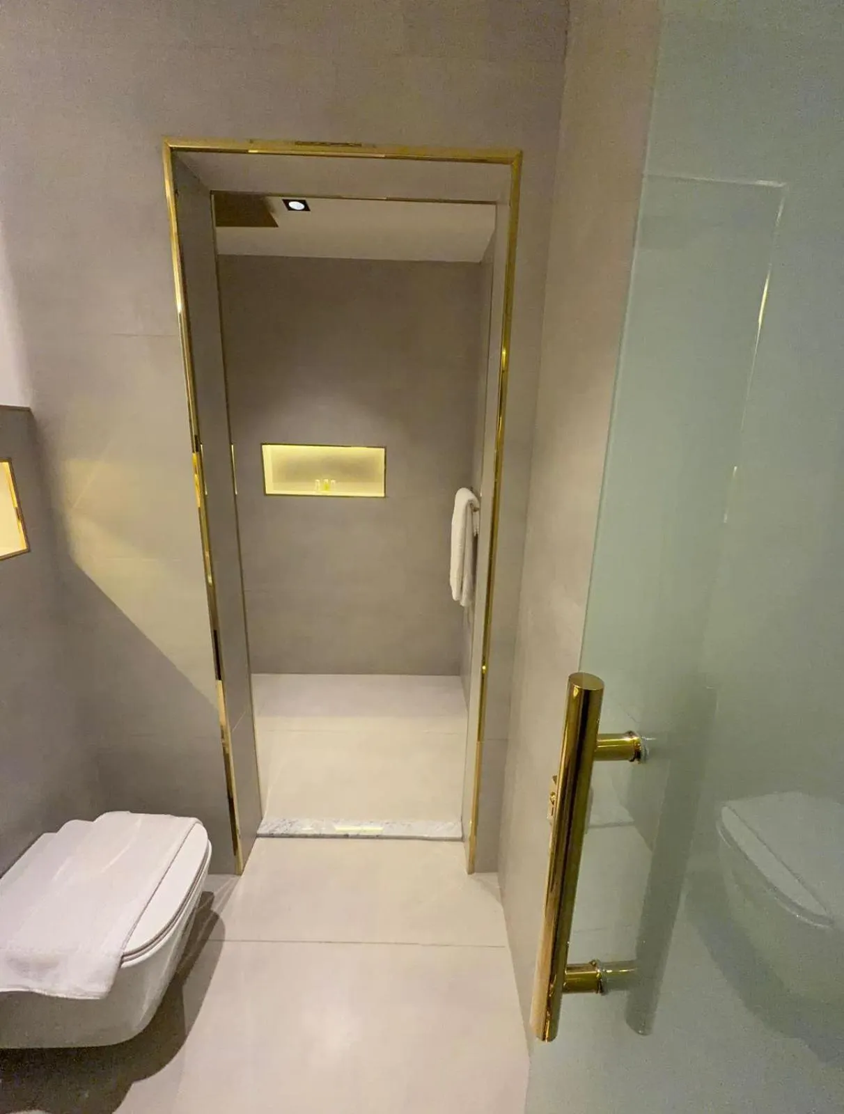 Rose Garden Hotel فندق روز جاردن