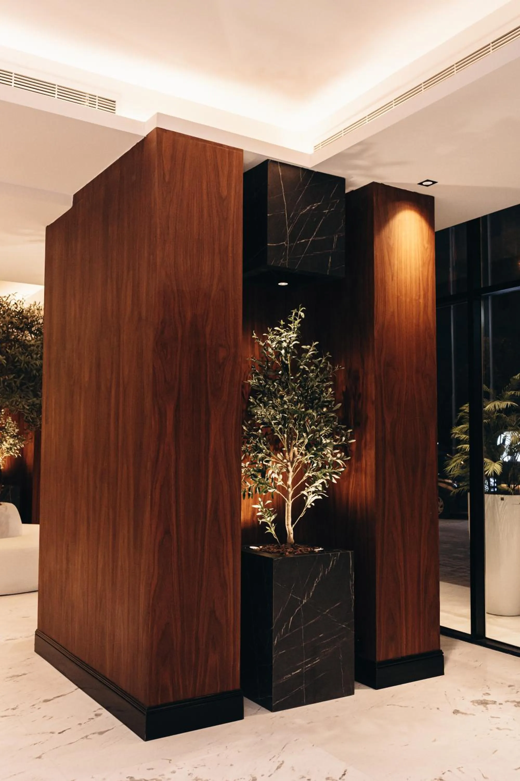 Rose Garden Hotel فندق روز جاردن