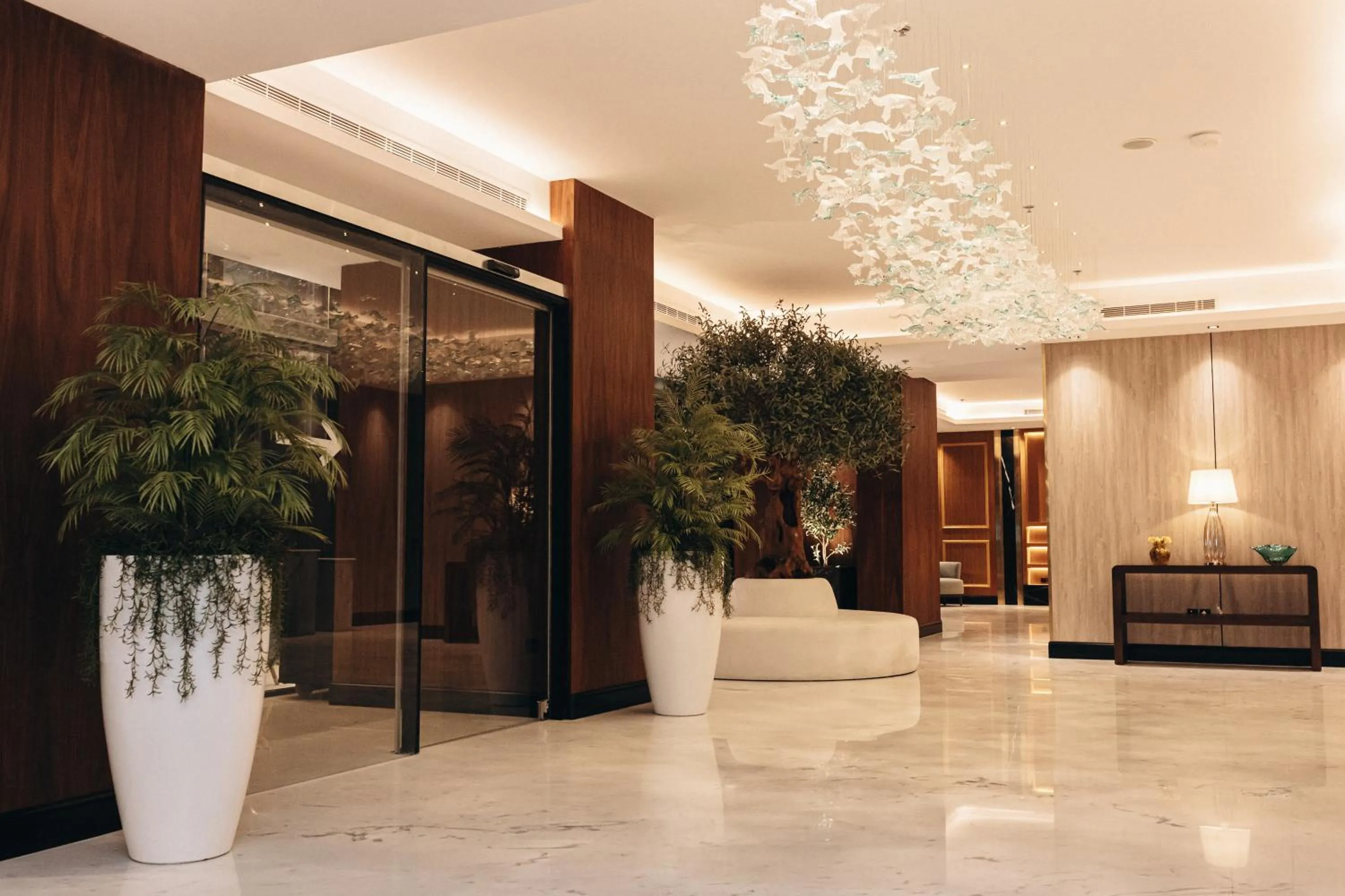 Rose Garden Hotel فندق روز جاردن