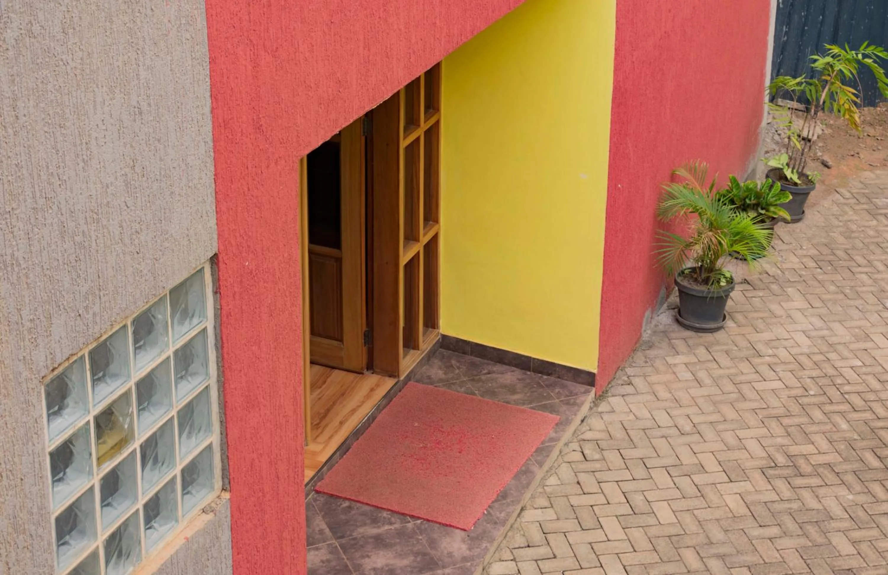 Day in Fort Fun City Hotel Fort Portal