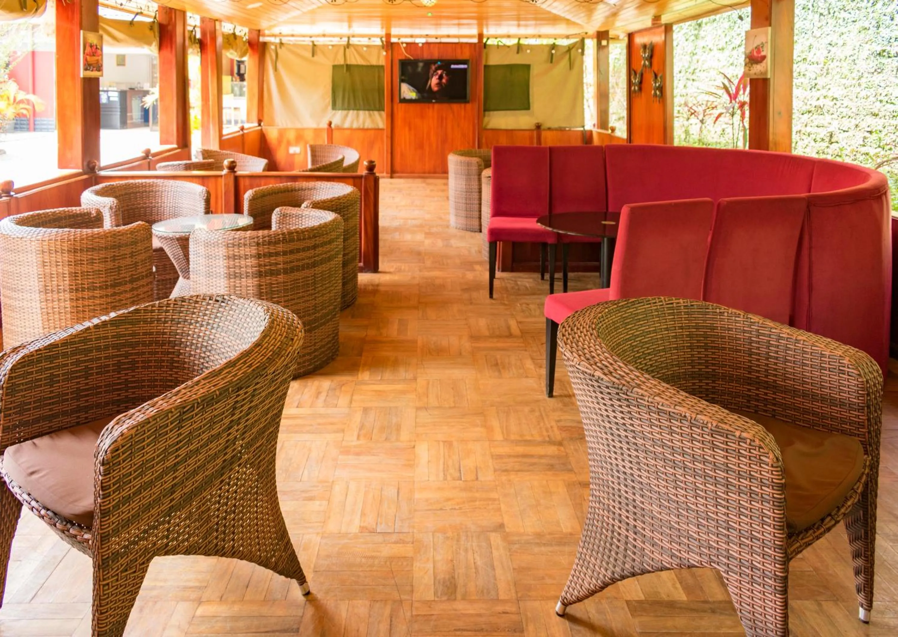 Lounge or bar in Fort Fun City Hotel Fort Portal