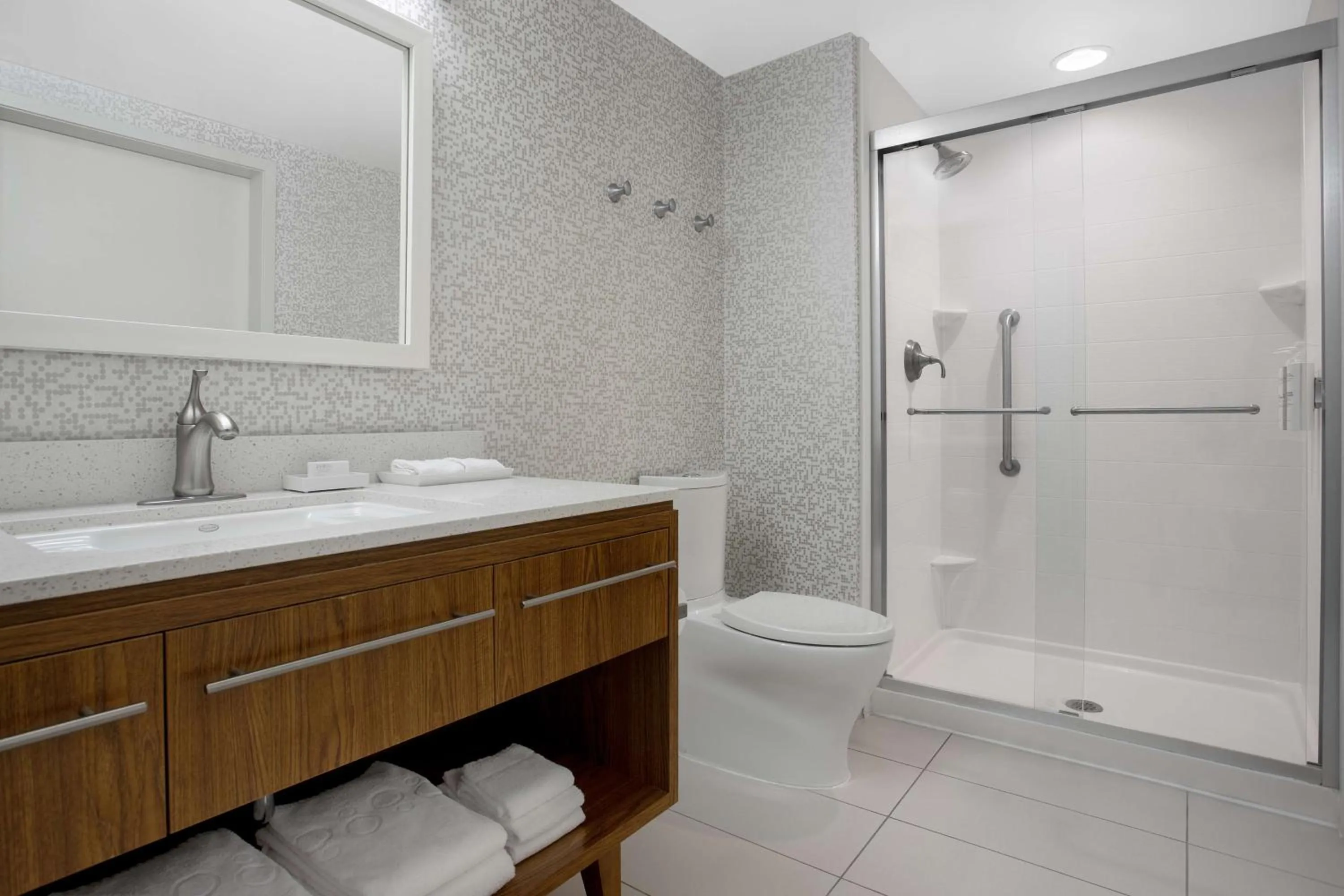 Bathroom in Home2 Suites by Hilton Destin