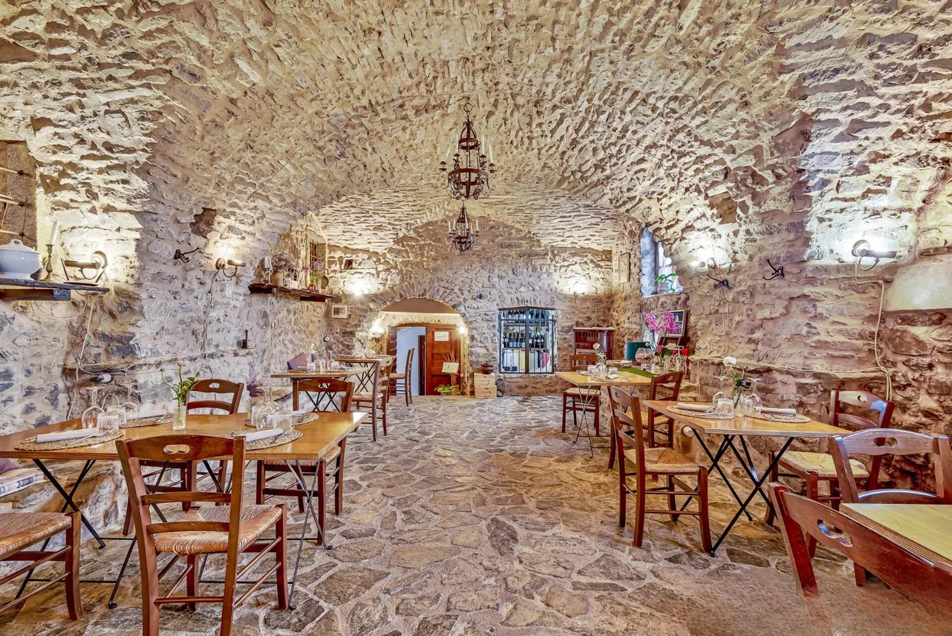 Restaurant/places to eat in Un'Ottima Annata B&B