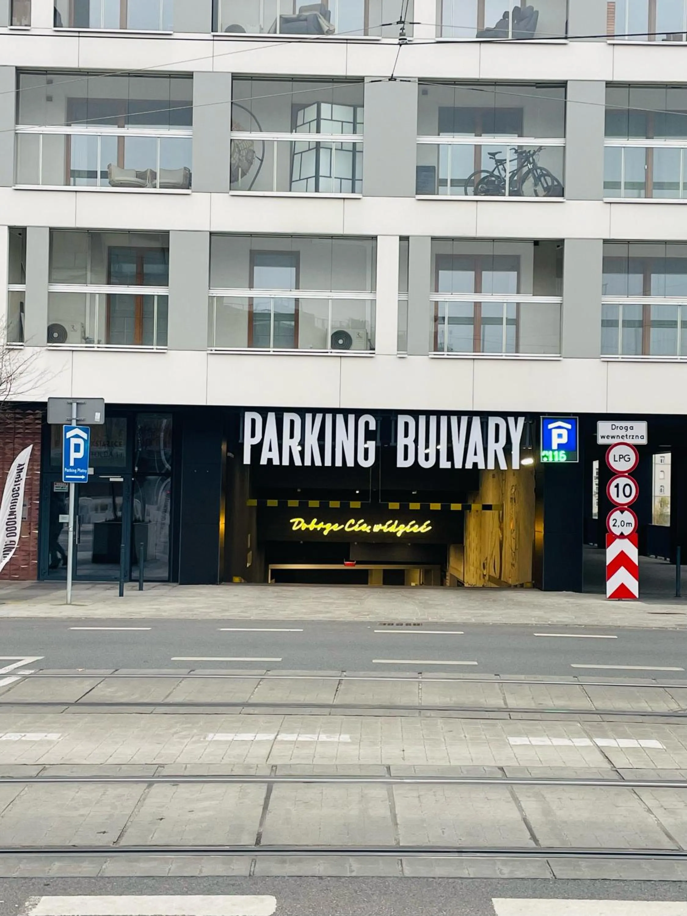 Parking in Boogie ApartHouse Old Town