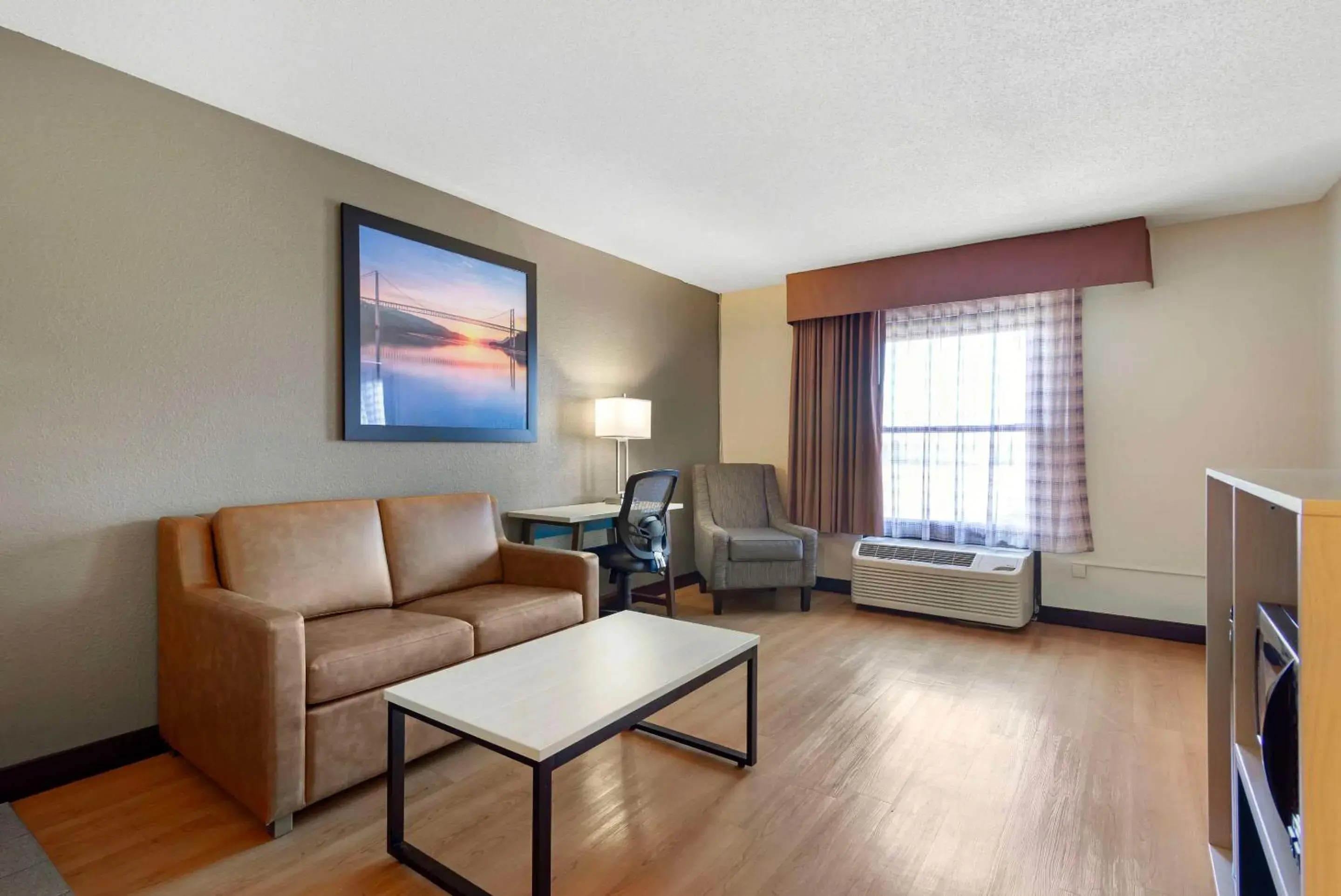 Bedroom in Quality Inn Valley - West Point Bedroom in Quality Inn Valley - West Point