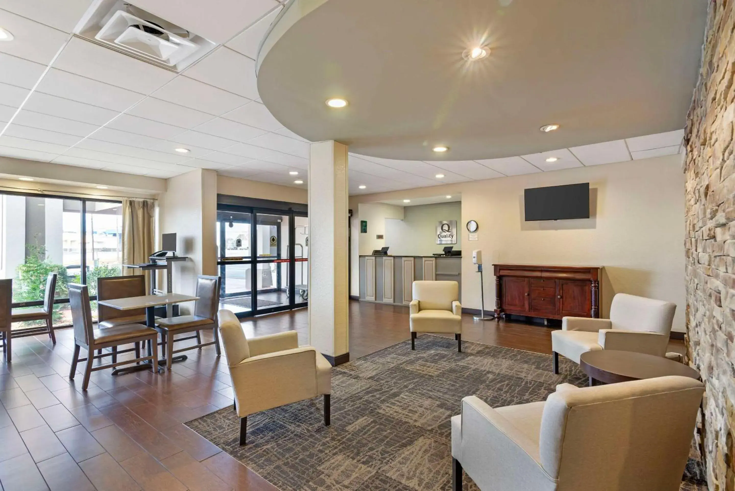 Lobby or reception in Quality Inn Valley - West Point Lobby or reception in Quality Inn Valley - West Point