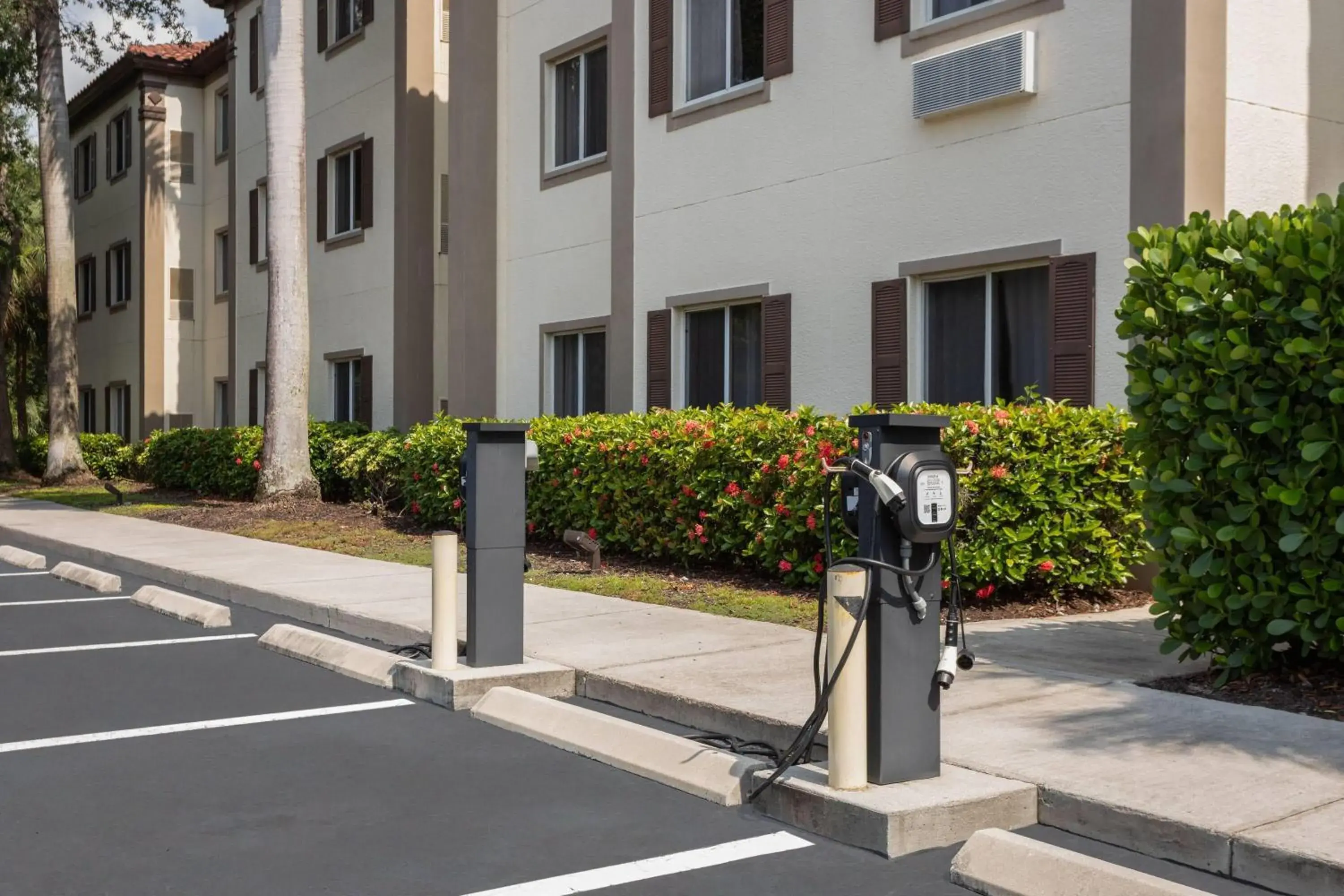 Property building in Hawthorn Extended Stay by Wyndham Naples Property building in Hawthorn Extended Stay by Wyndham Naples