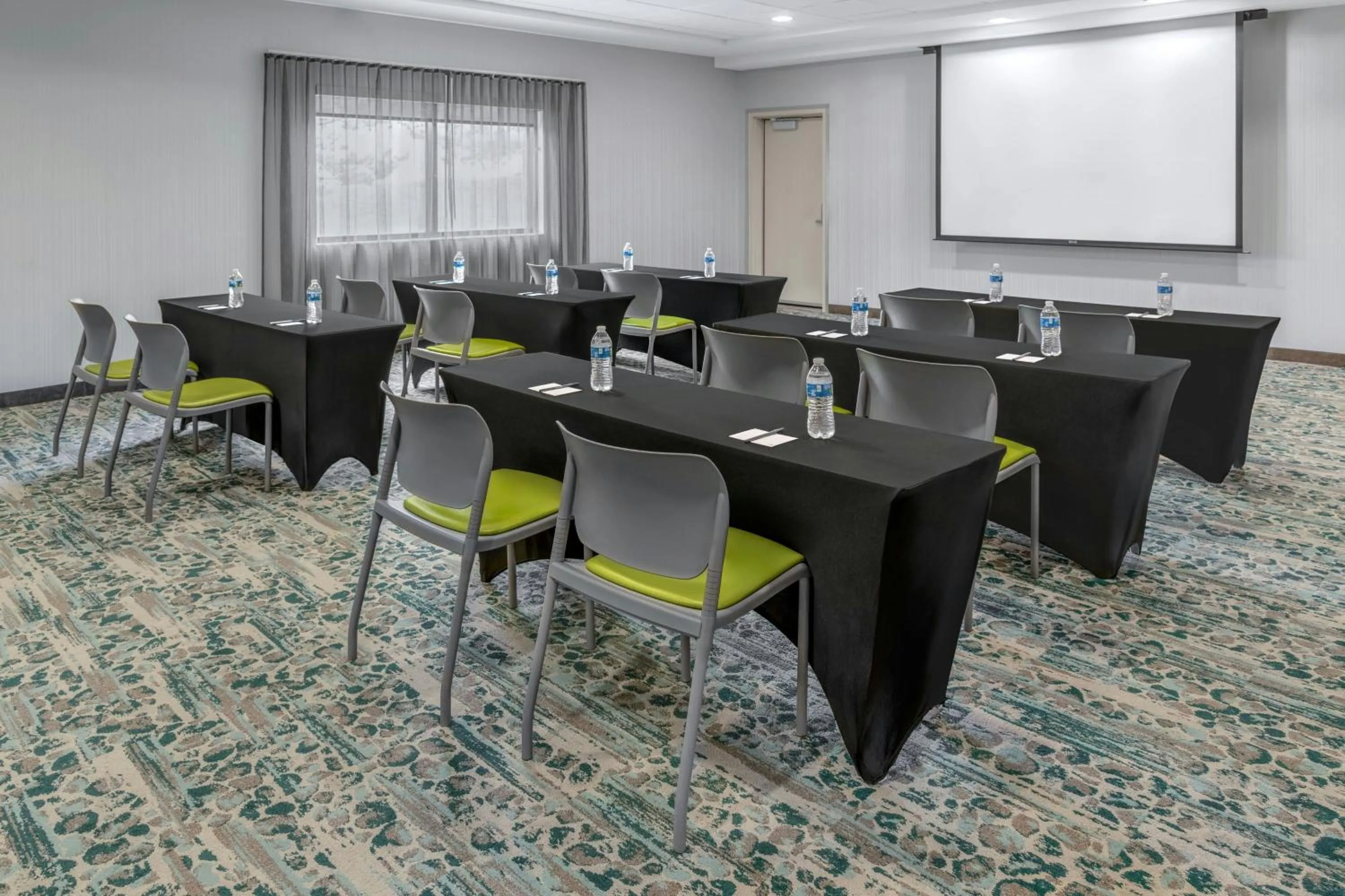 Meeting/conference room in SpringHill Suites Detroit Auburn Hills