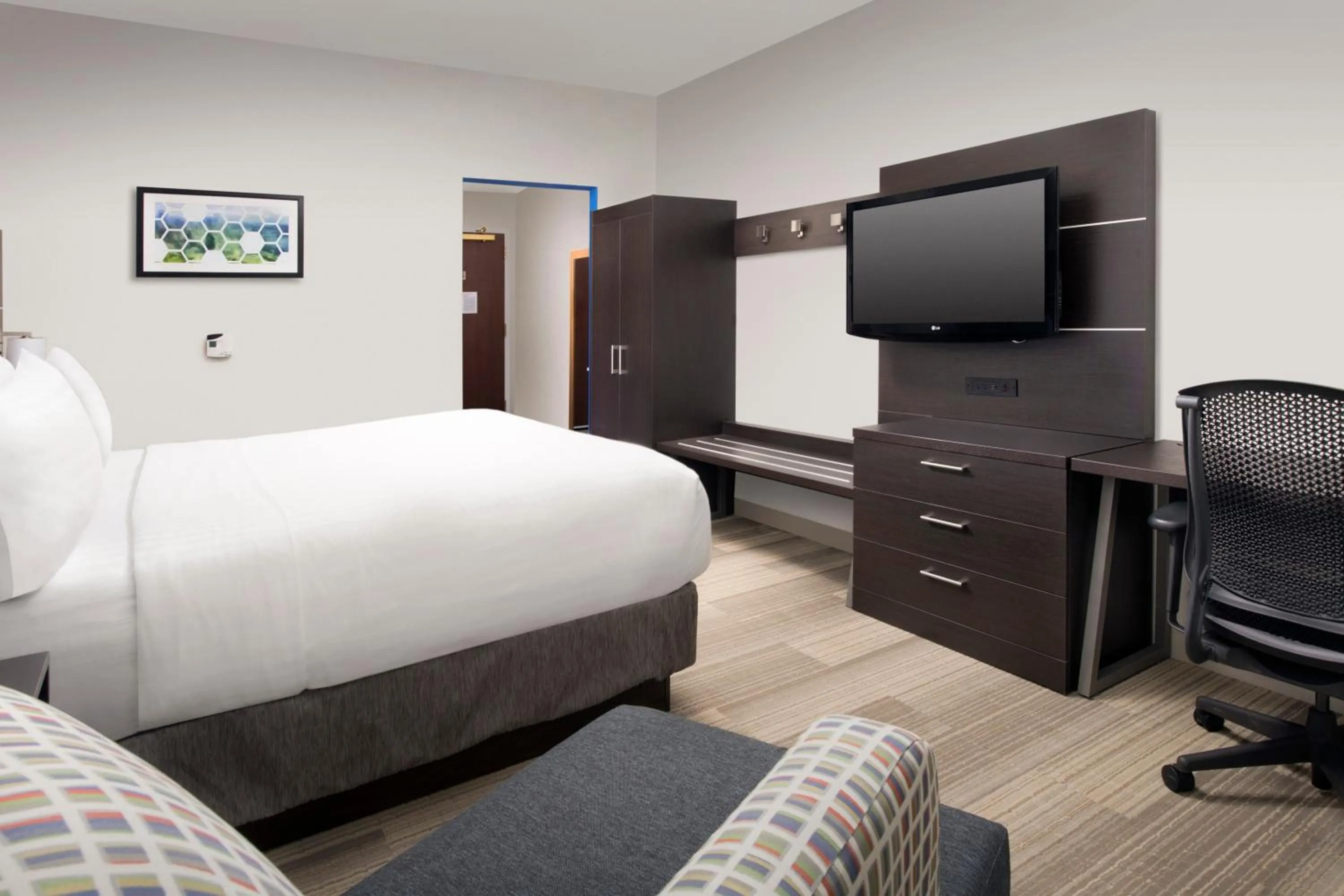Bedroom, Bed in Holiday Inn Express Knoxville-Strawberry Plains by IHG