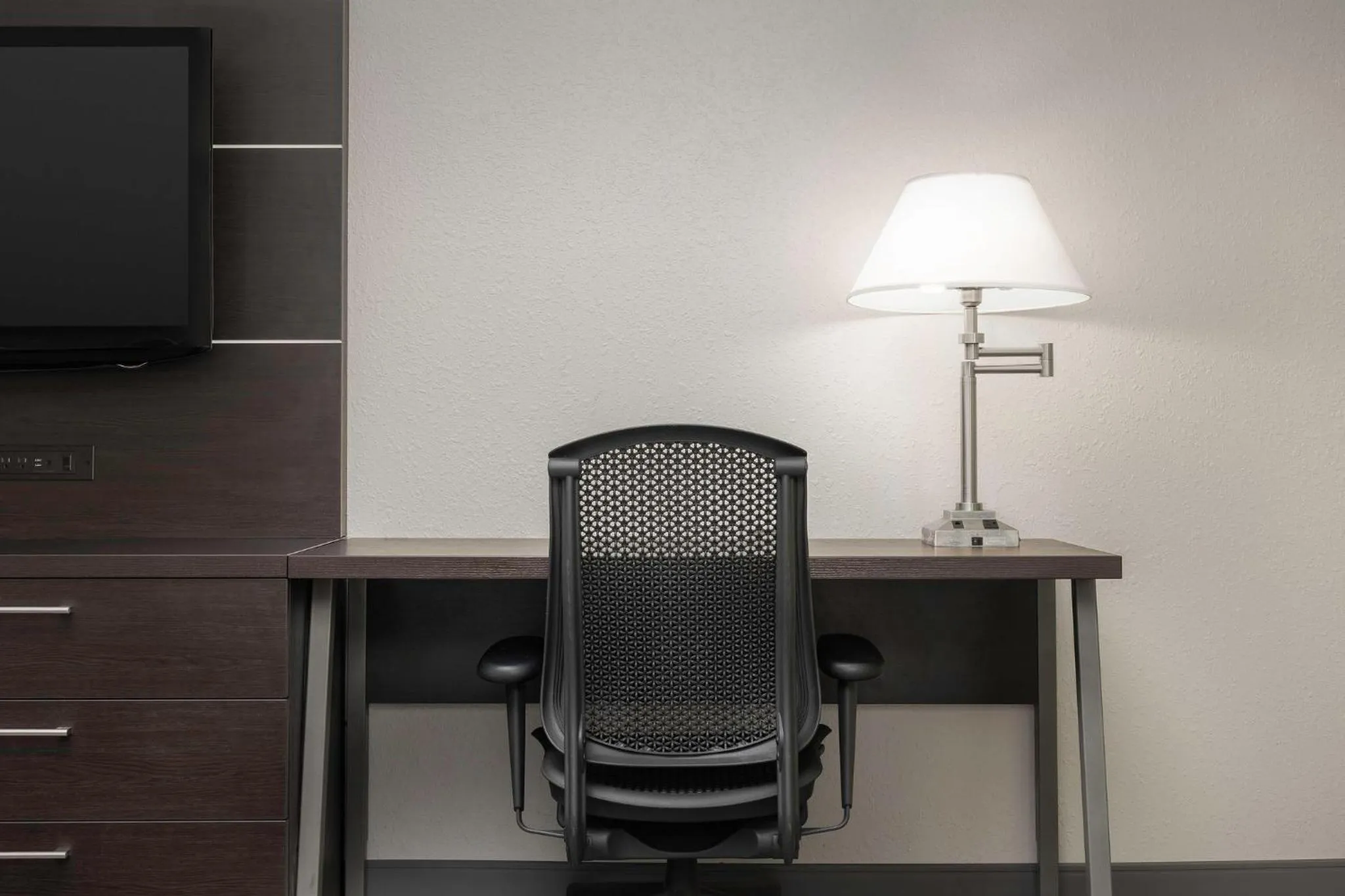 Photo of the whole room in Holiday Inn Express Knoxville-Strawberry Plains by IHG