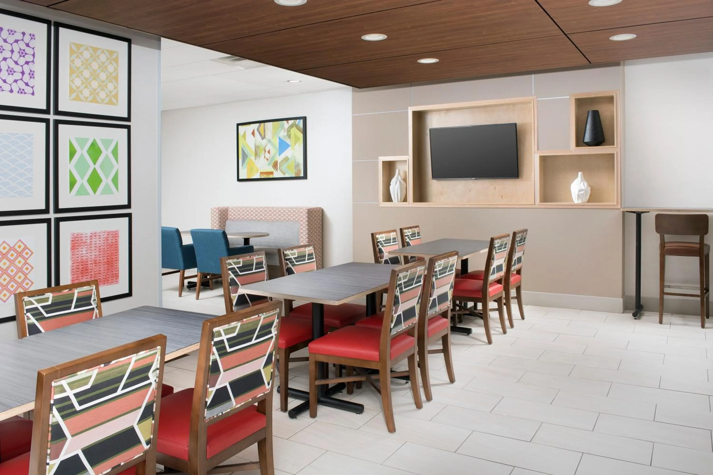 Breakfast in Holiday Inn Express Knoxville-Strawberry Plains by IHG