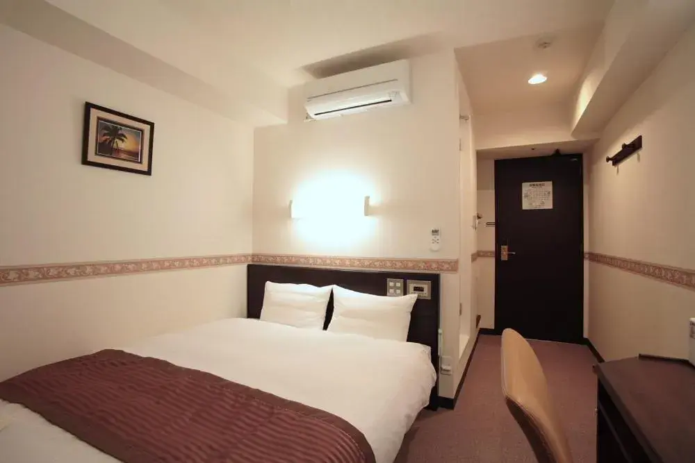 Bed in Life Inn Katsuta Station West Bed in Life Inn Katsuta Station West