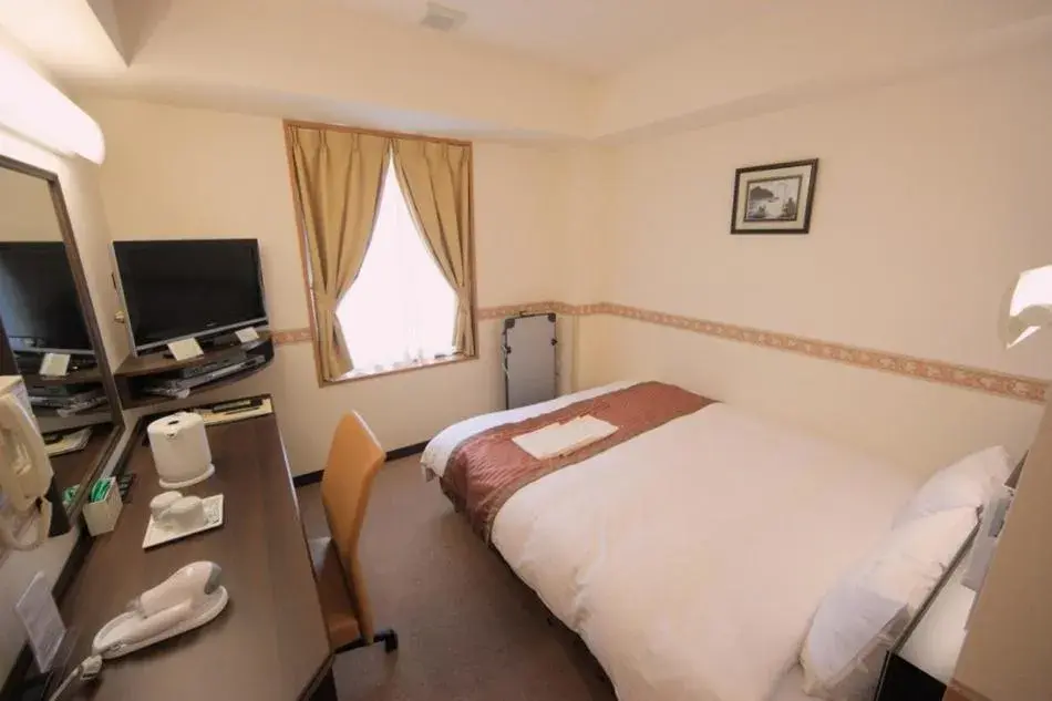 Photo of the whole room, Bed in Life Inn Katsuta Station West Photo of the whole room, Bed in Life Inn Katsuta Station West