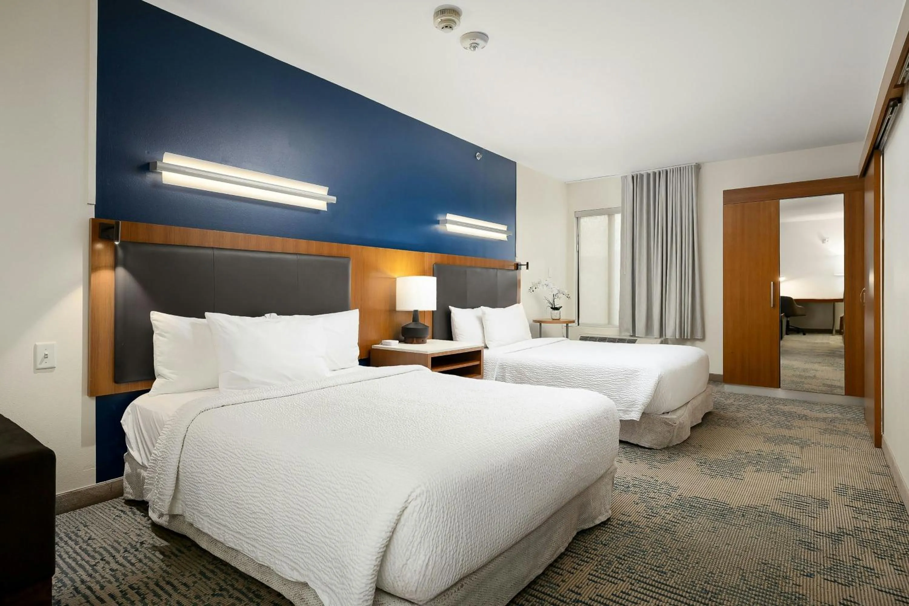 Photo of the whole room, Bed in SpringHill Suites by Marriott McAllen Convention Center