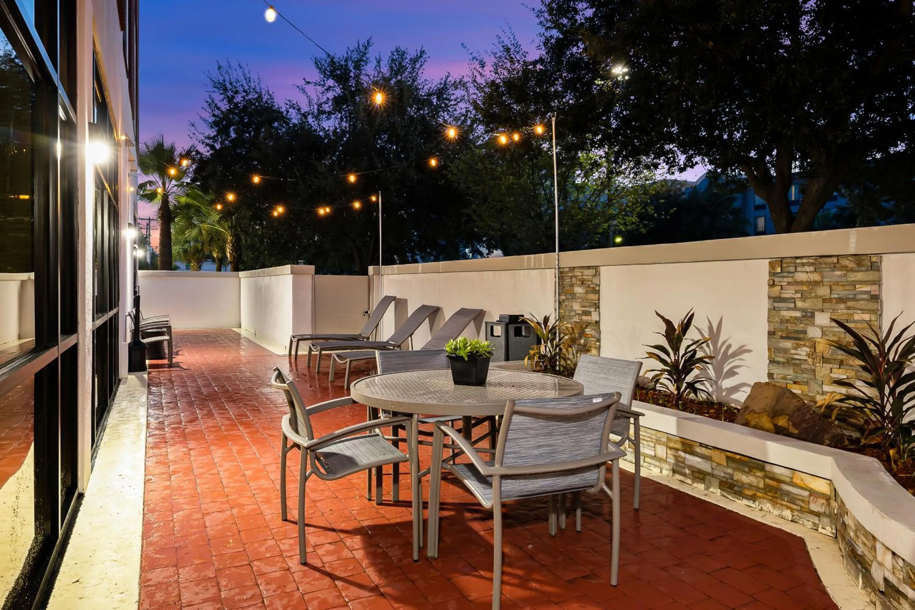Patio in SpringHill Suites by Marriott McAllen Convention Center
