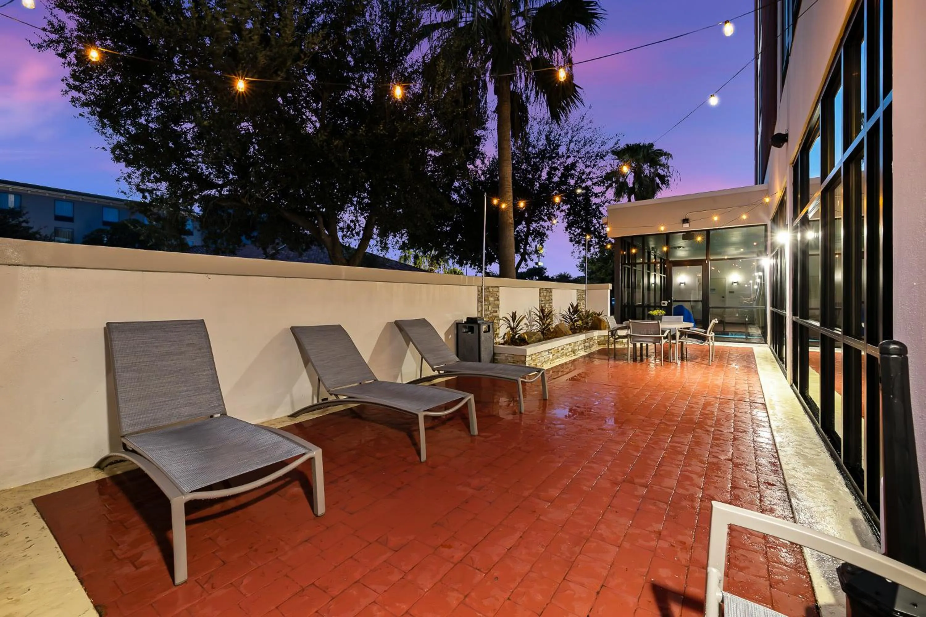Patio in SpringHill Suites by Marriott McAllen Convention Center