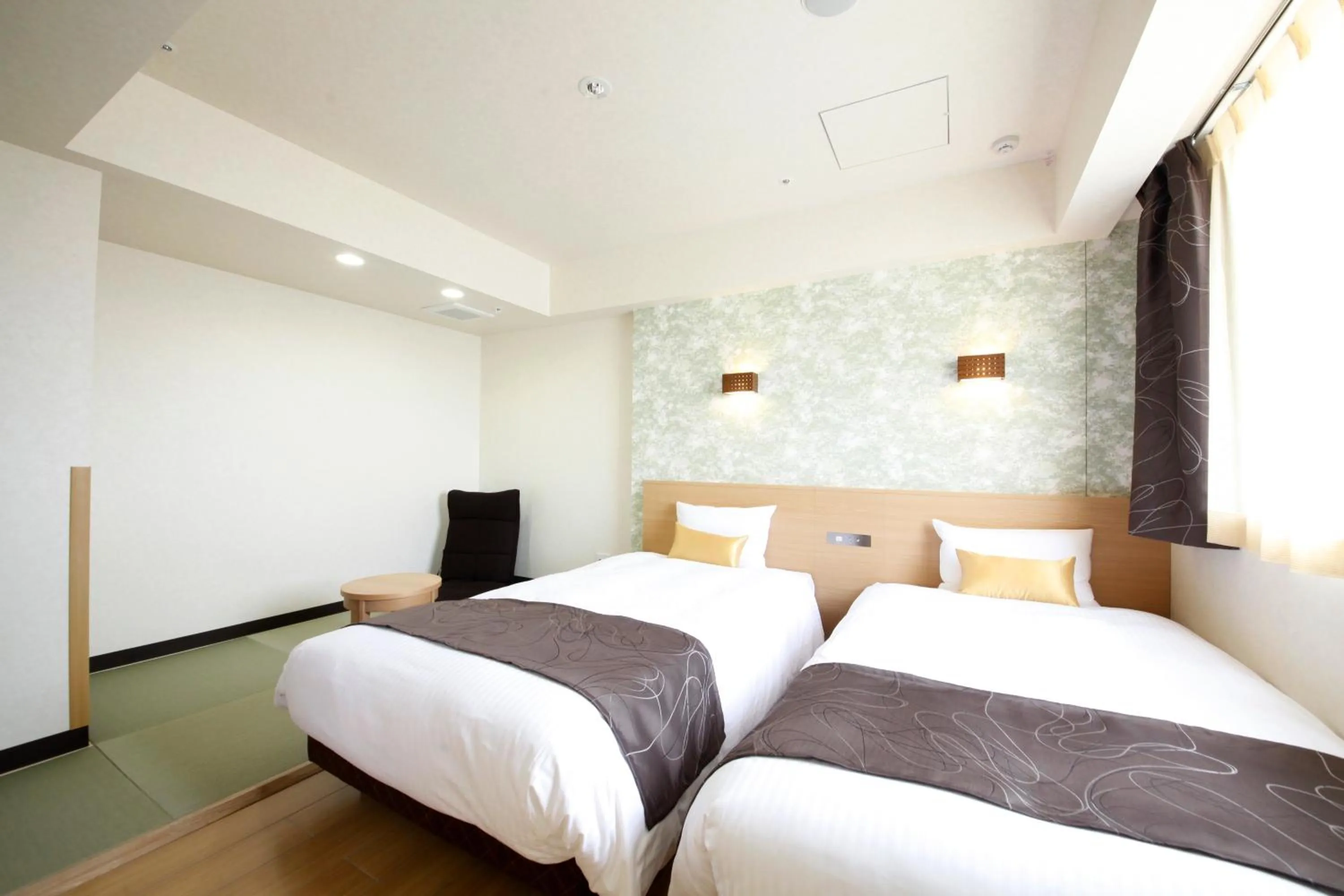 Photo of the whole room, Bed in Hotel Lifetree Hitachinoushiku