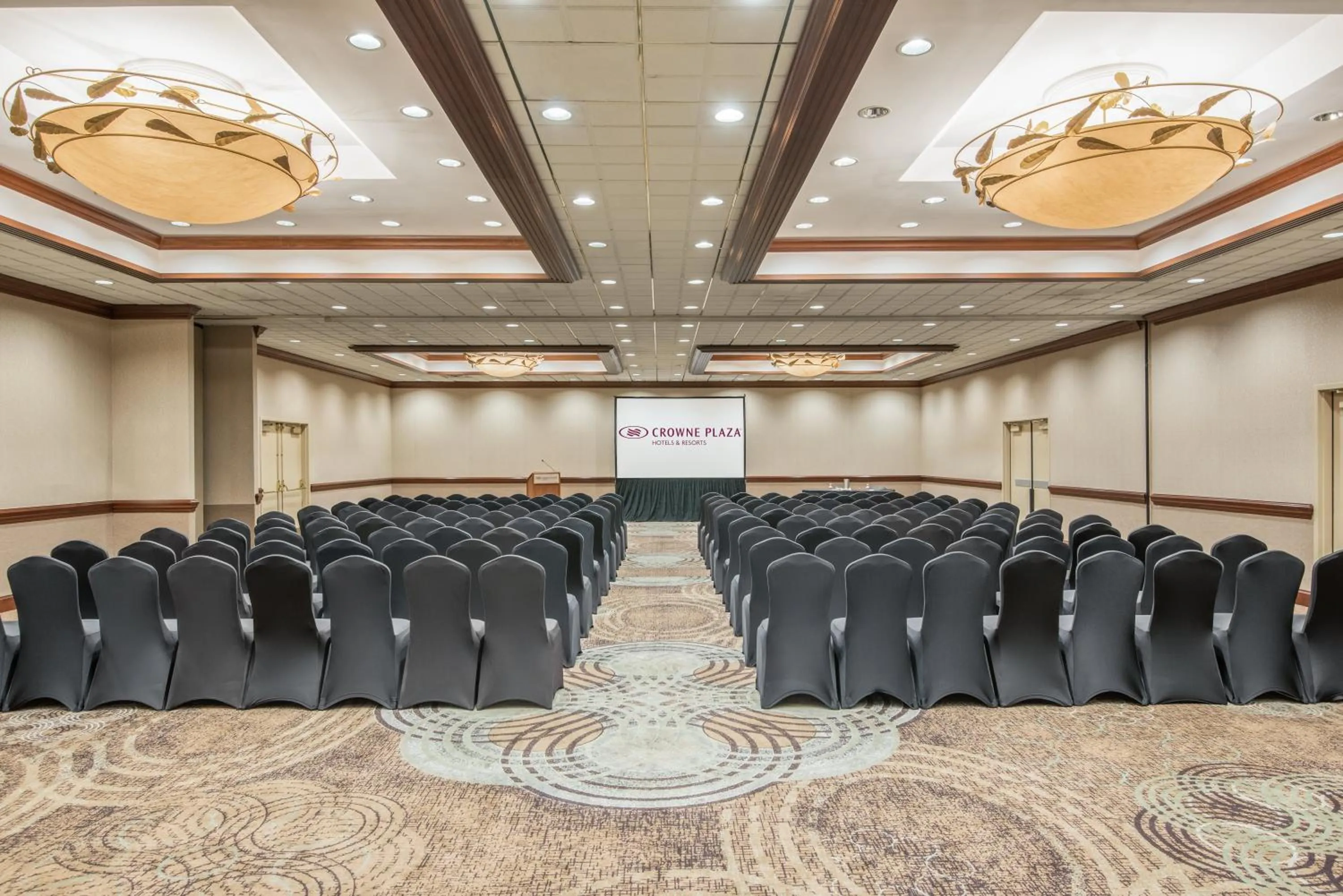 Meeting/conference room in Crowne Plaza Knoxville Downtown University by IHG