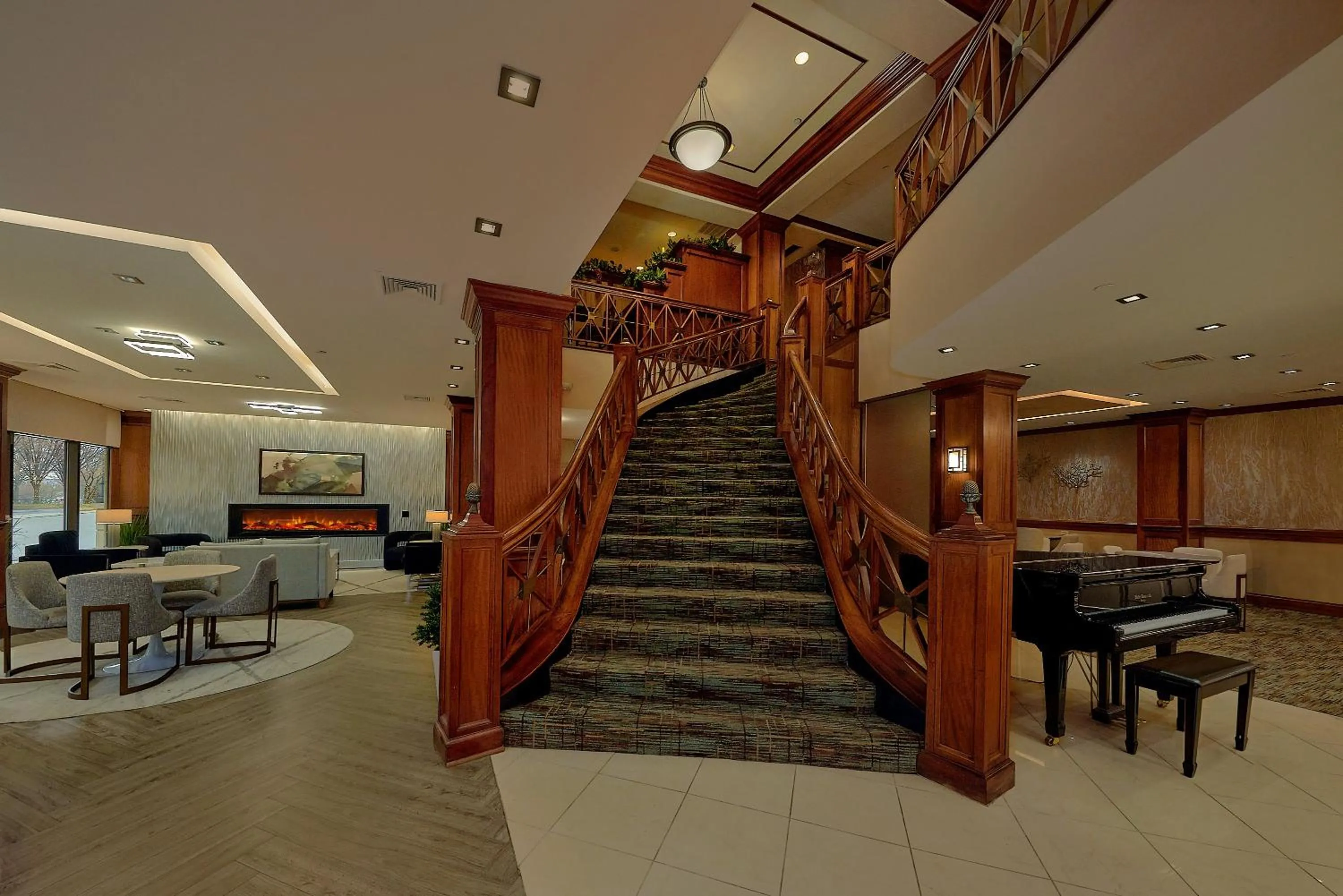 Property building in Crowne Plaza Knoxville Downtown University by IHG