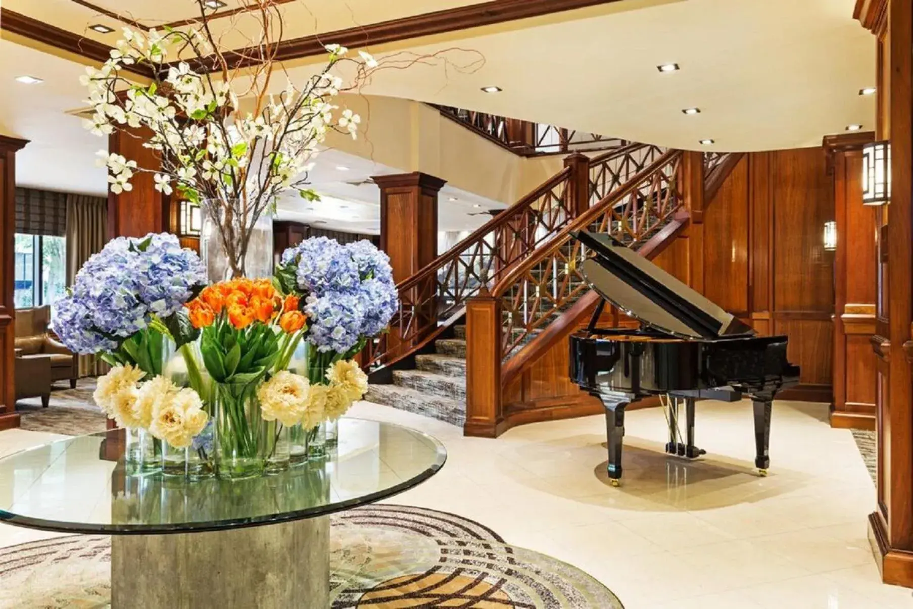 Property building in Crowne Plaza Knoxville Downtown University by IHG Property building in Crowne Plaza Knoxville Downtown University by IHG