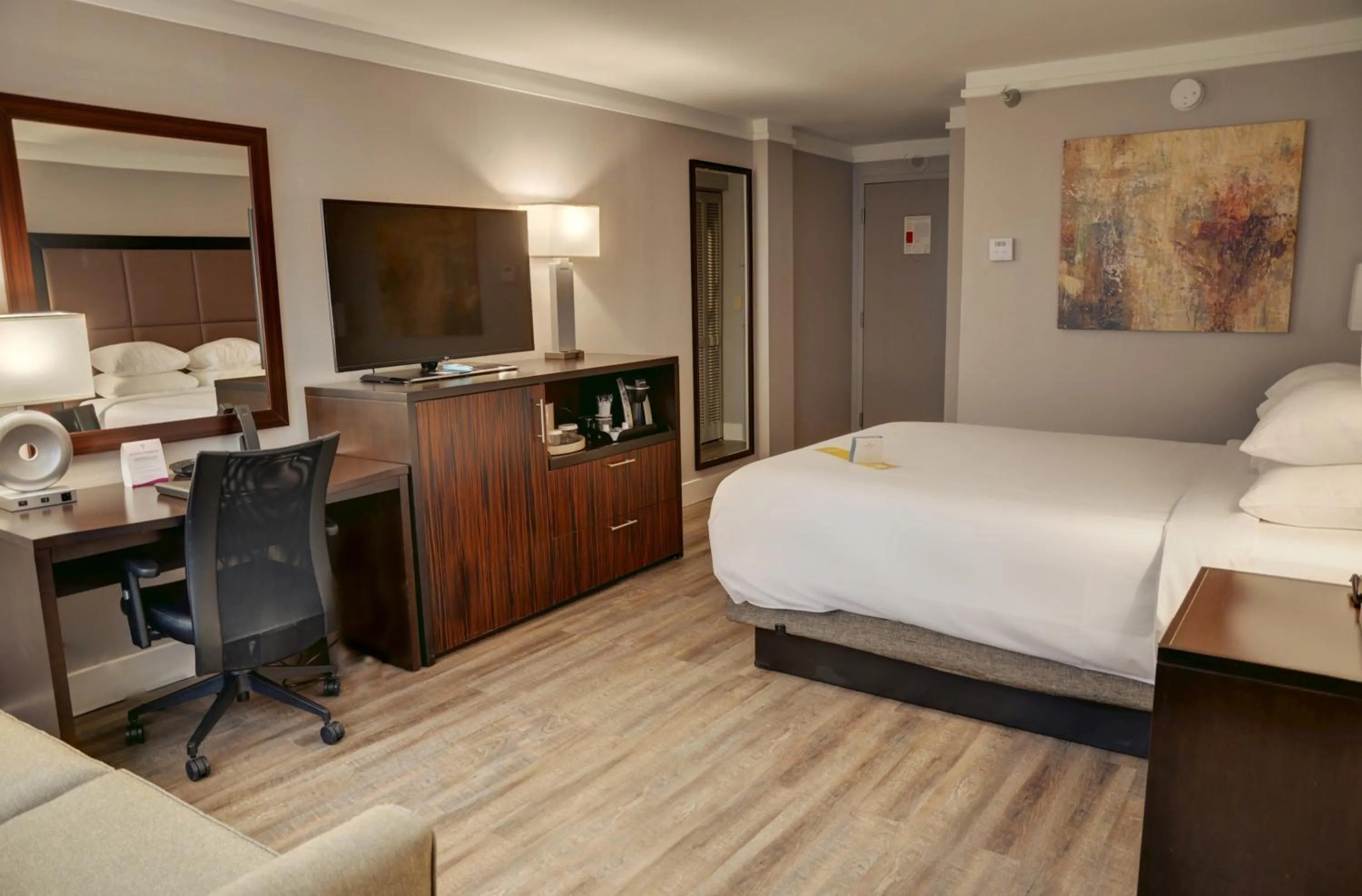 Photo of the whole room, Bed in Crowne Plaza Knoxville Downtown University by IHG