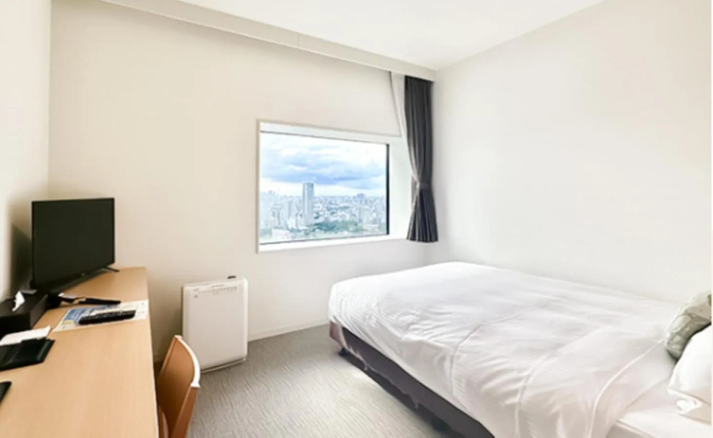 Photo of the whole room, Bed in Hotel Crown Hills Ueno Premier