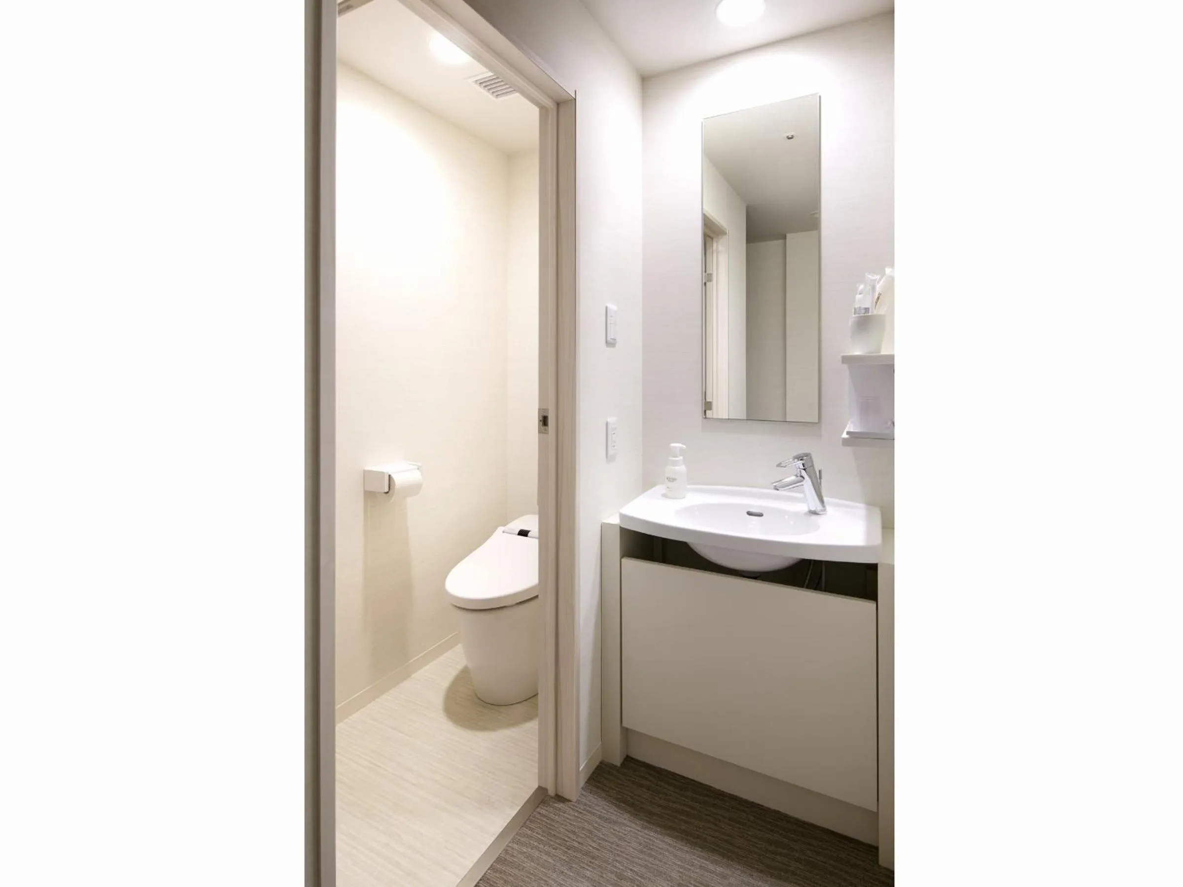 Toilet in Hotel Crown Hills Ueno Premier