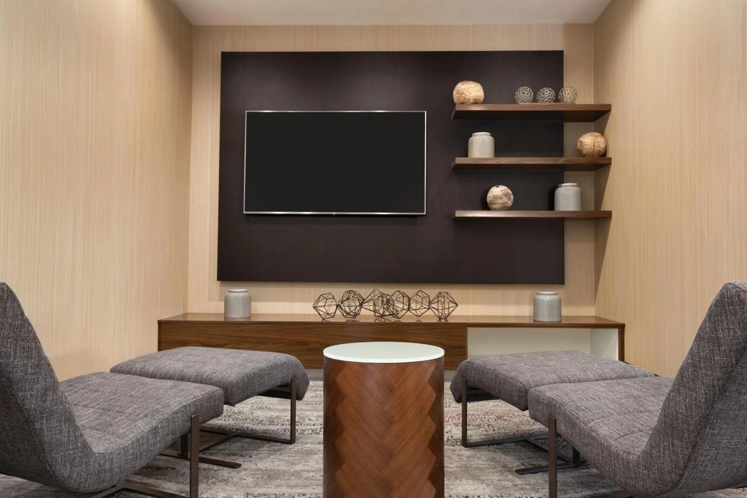 Lobby or reception in Courtyard Charlotte Airport North