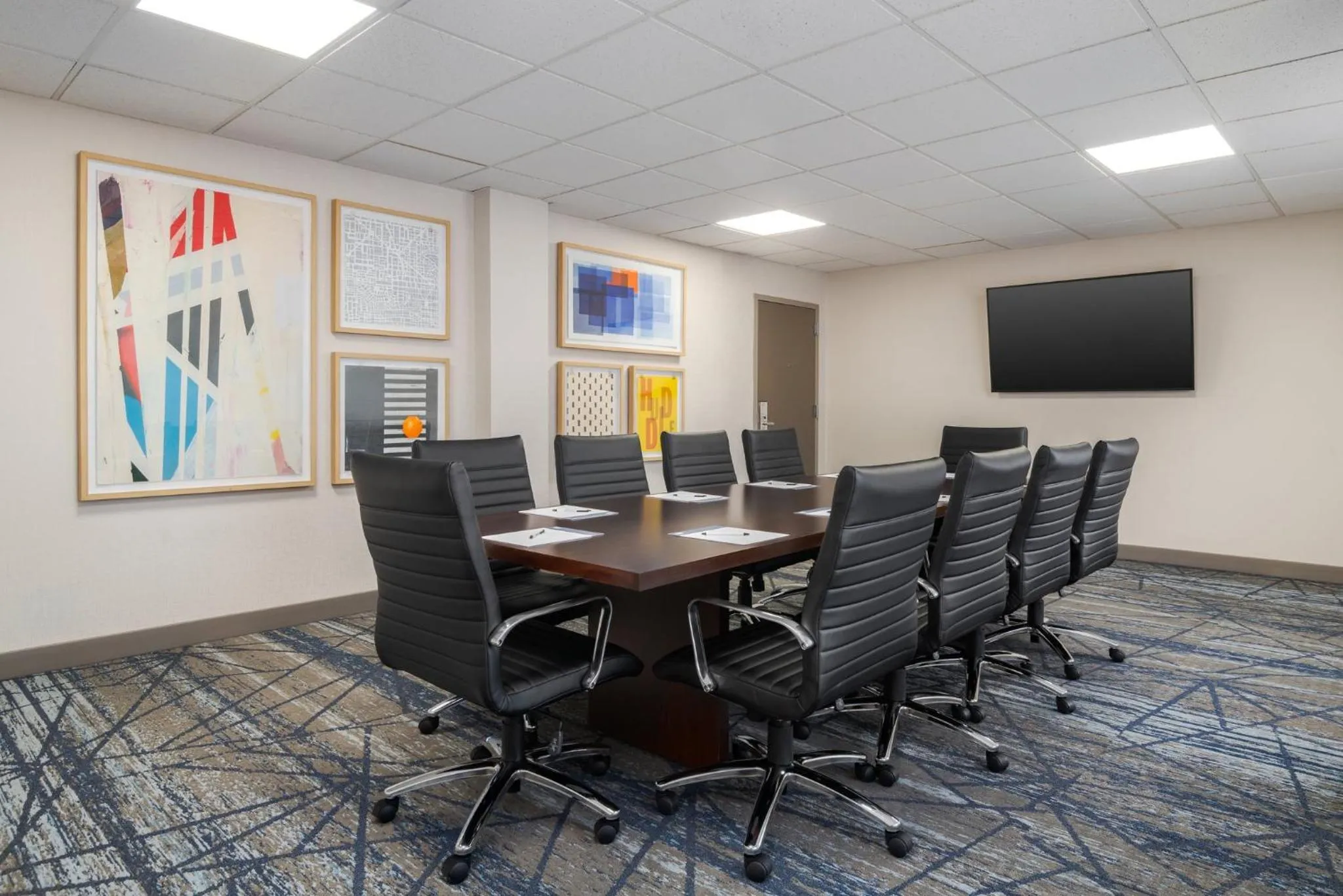 Meeting/conference room in Holiday Inn Express Hotel & Suites Bentonville by IHG