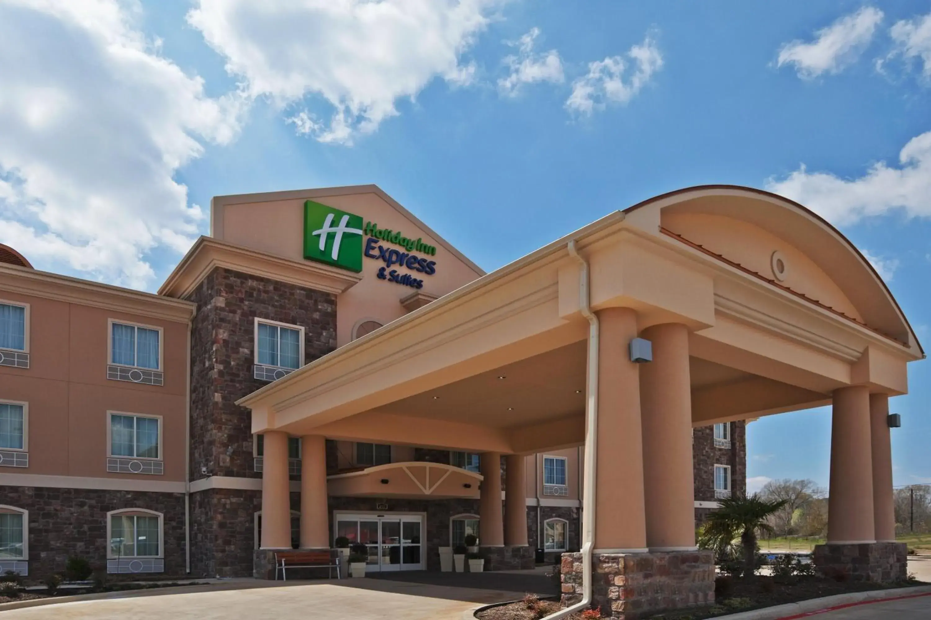 Property building in Holiday Inn Express Hotels & Suites Jacksonville by IHG Property building in Holiday Inn Express Hotels & Suites Jacksonville by IHG