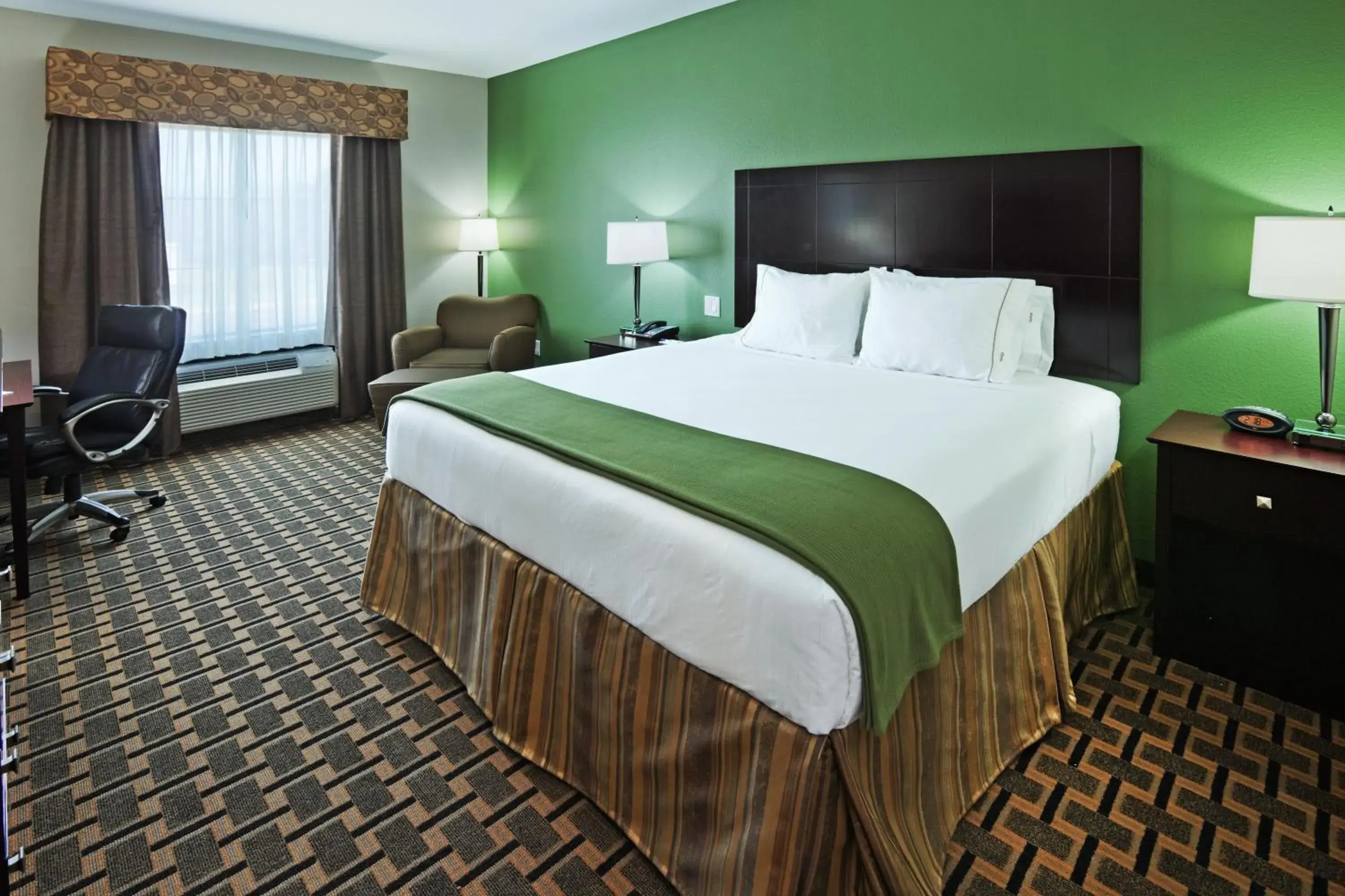 Photo of the whole room, Bed in Holiday Inn Express Hotels & Suites Jacksonville by IHG Photo of the whole room, Bed in Holiday Inn Express Hotels & Suites Jacksonville by IHG
