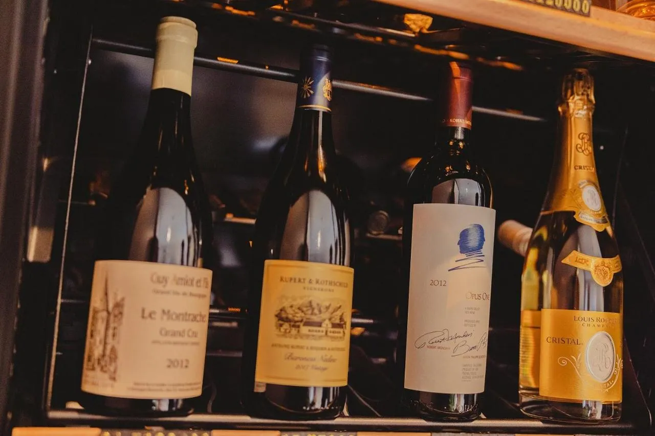 Alcoholic drinks in Mountain Side Hakuba