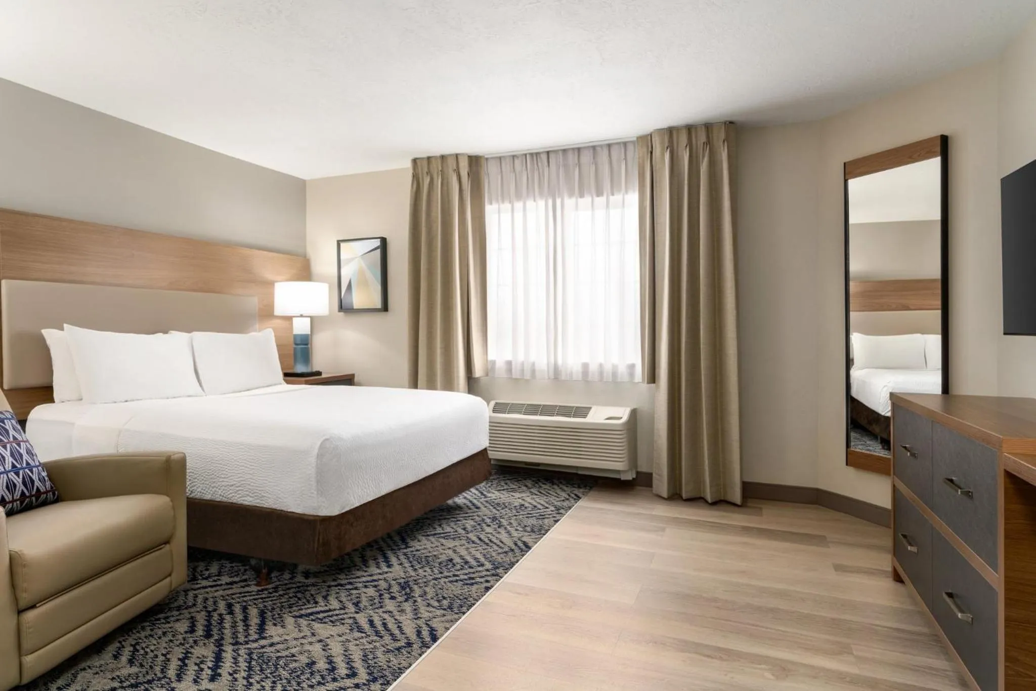 Photo of the whole room, Bed in Candlewood Suites Boise - Towne Square by IHG