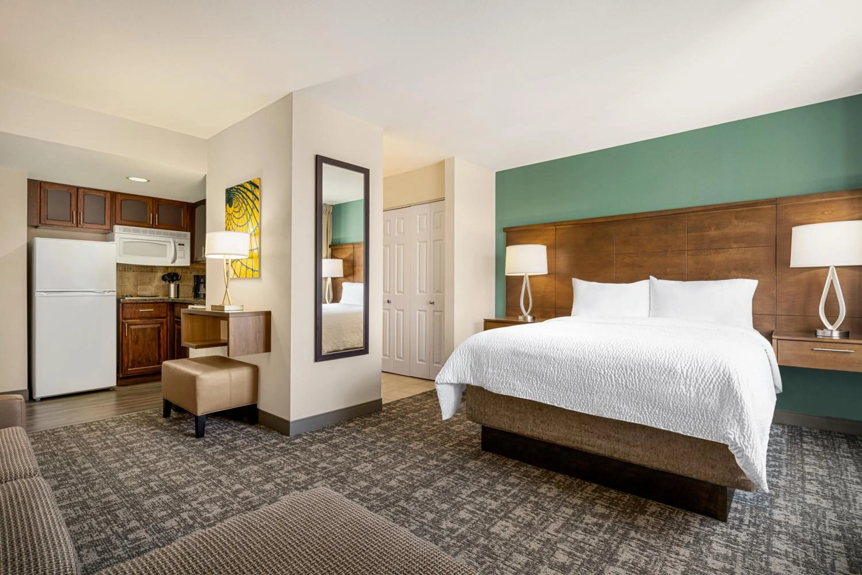 Photo of the whole room, Bed in Staybridge Suites Oklahoma City-Quail Springs by IHG