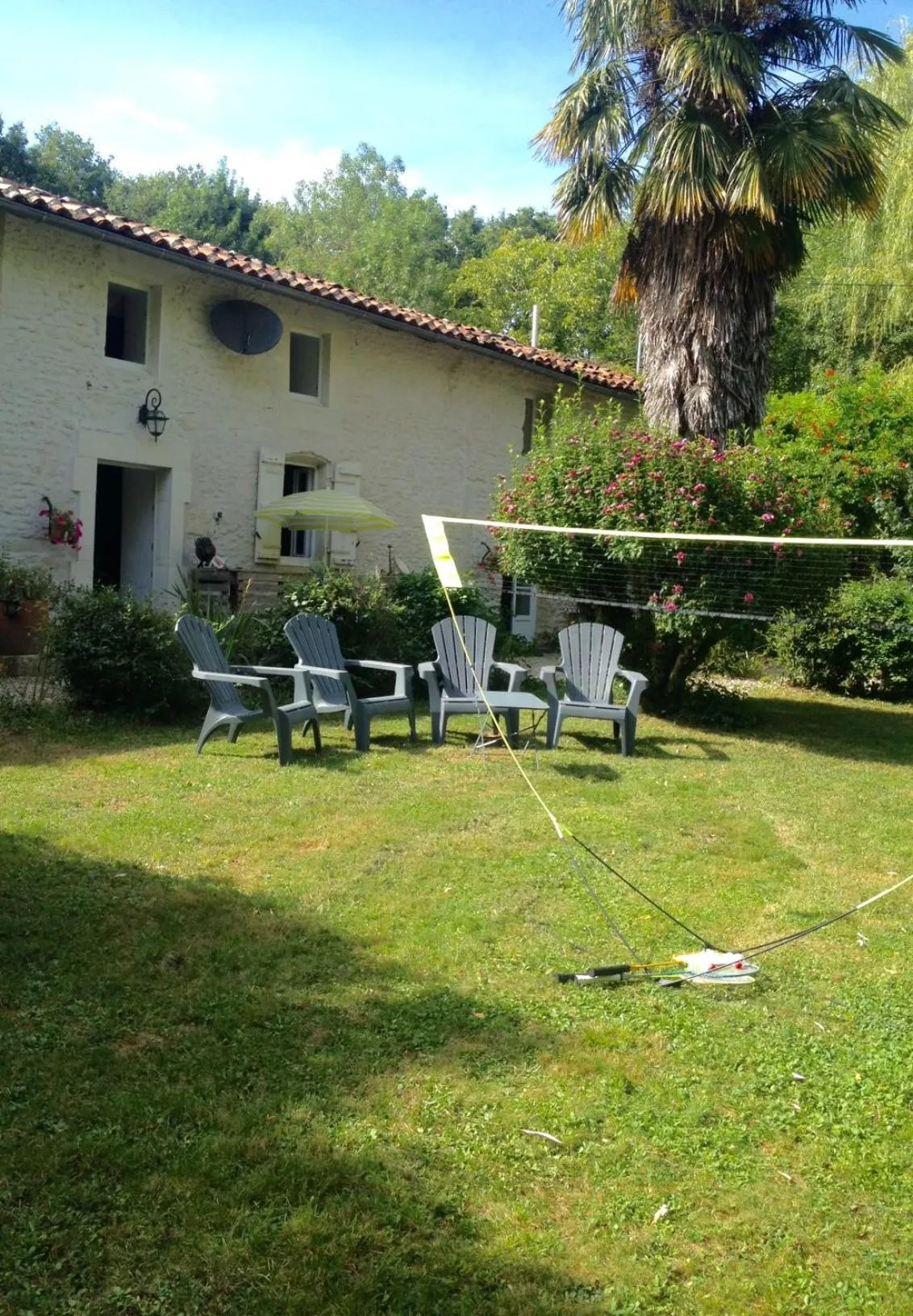 Garden in Gite du Calme 3 Star Bed & Breakfast Cognac