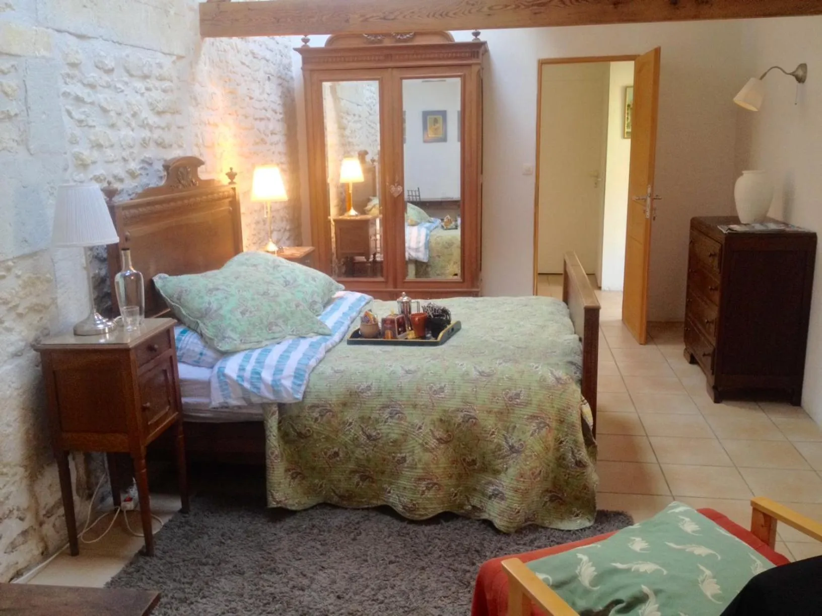 Photo of the whole room, Bed in Gite du Calme 3 Star Bed & Breakfast Cognac