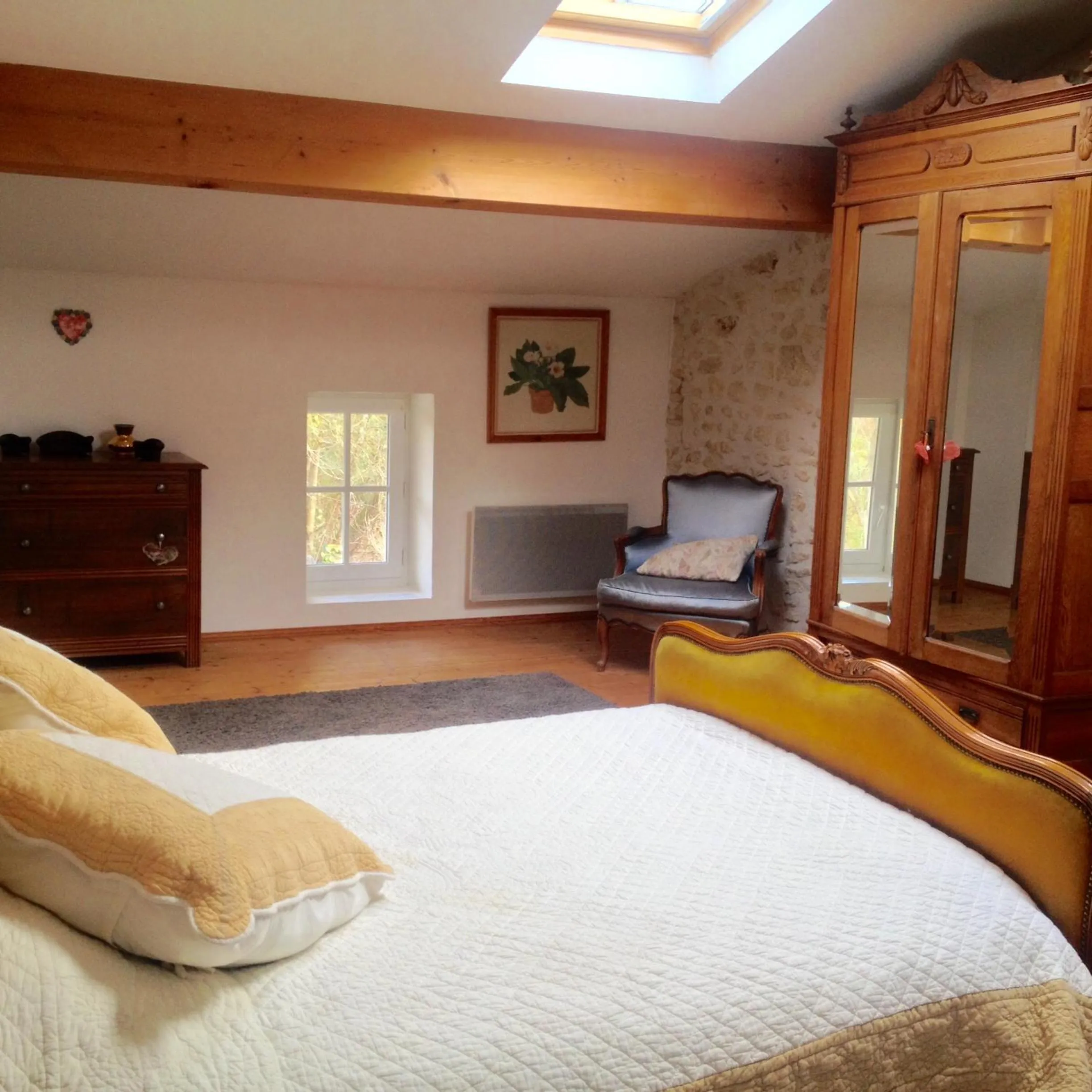 Bed in Gite du Calme 3 Star Bed & Breakfast Cognac