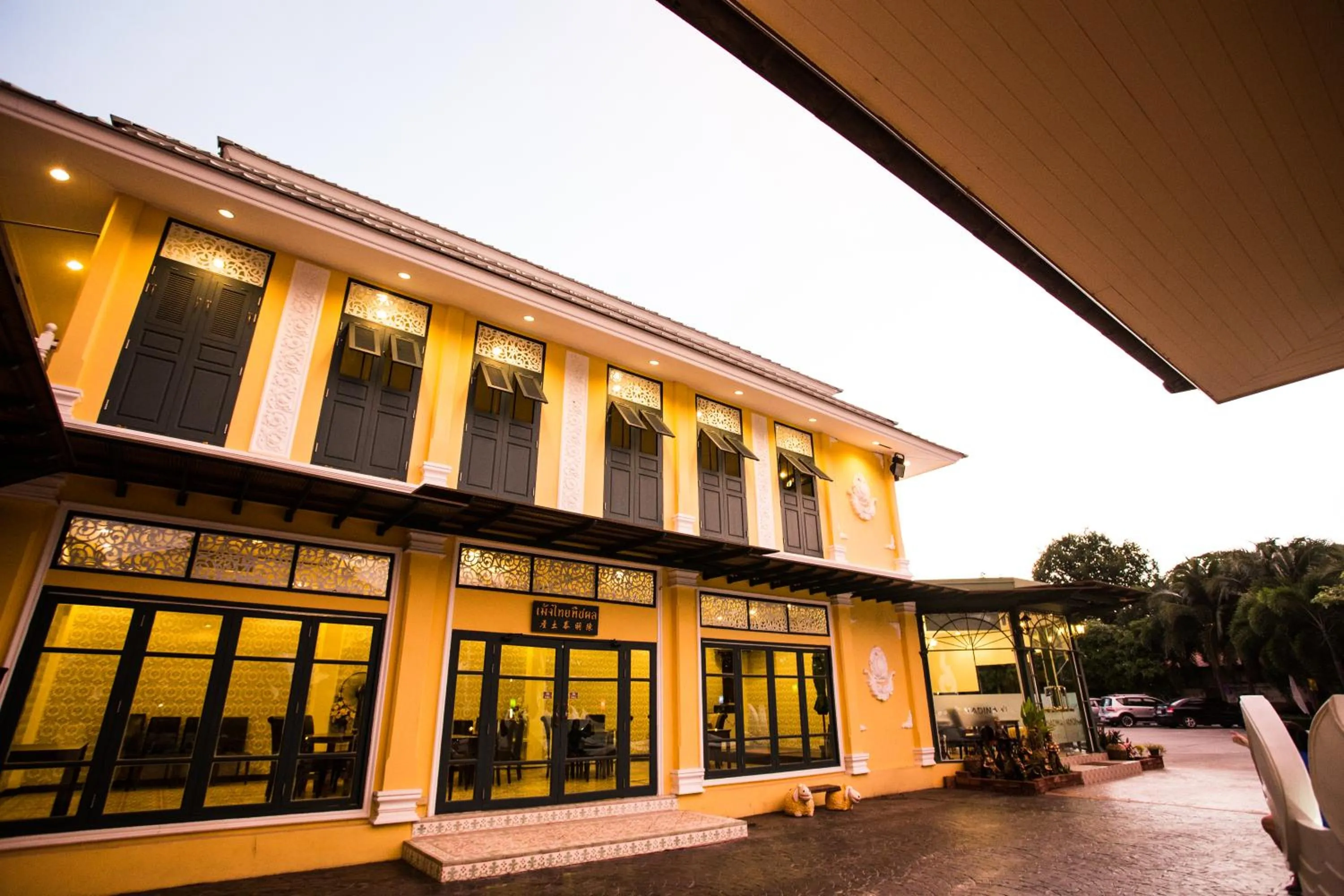 Property building in Madina Rayong Hotel