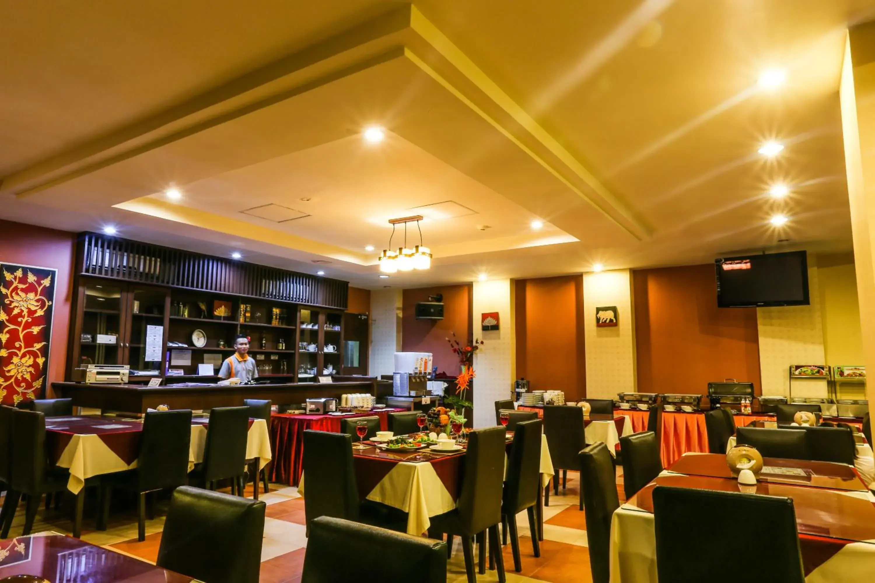 Restaurant/places to eat in Madina Rayong Hotel Restaurant/places to eat in Madina Rayong Hotel