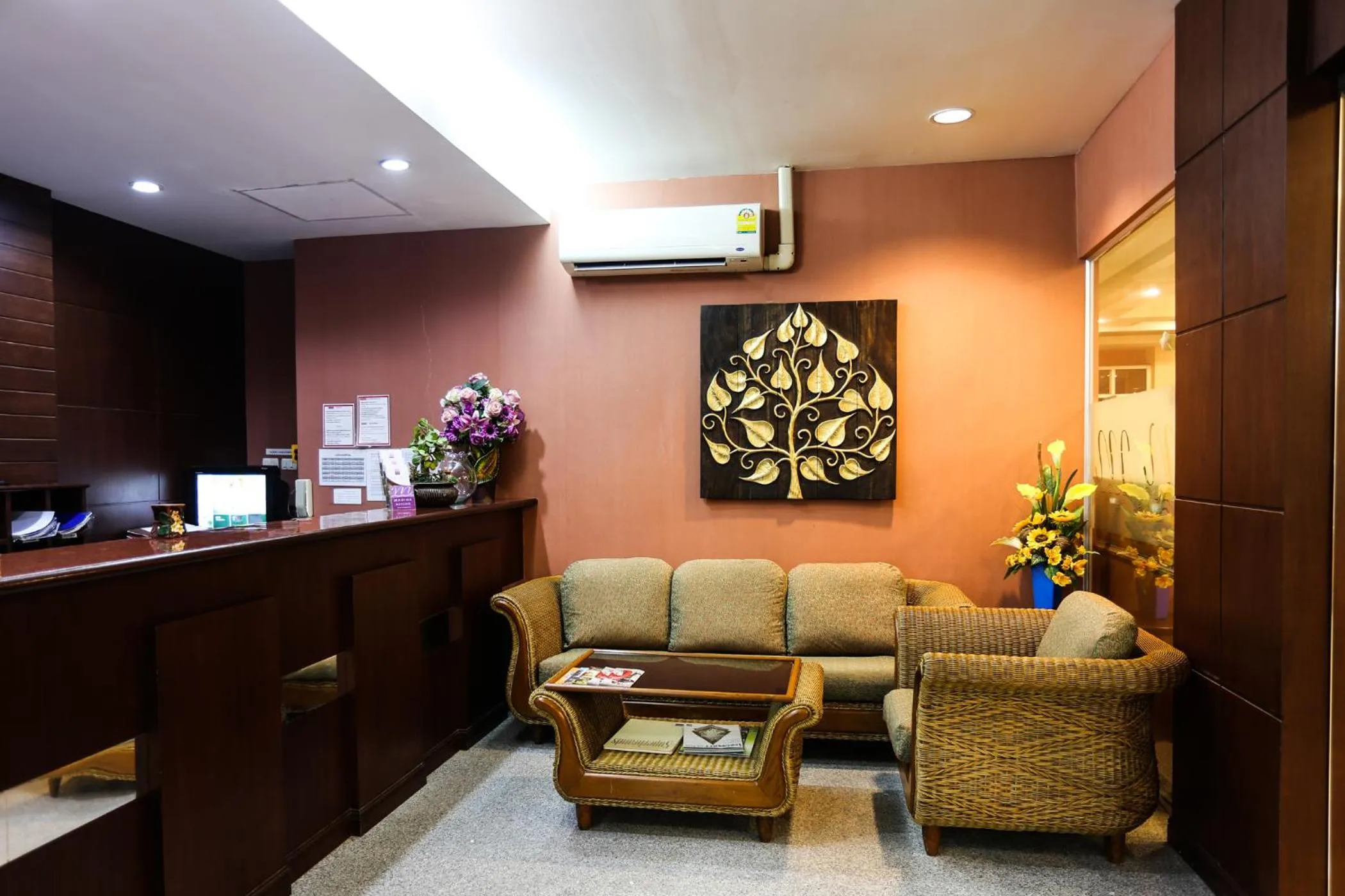 Lobby or reception in Madina Rayong Hotel