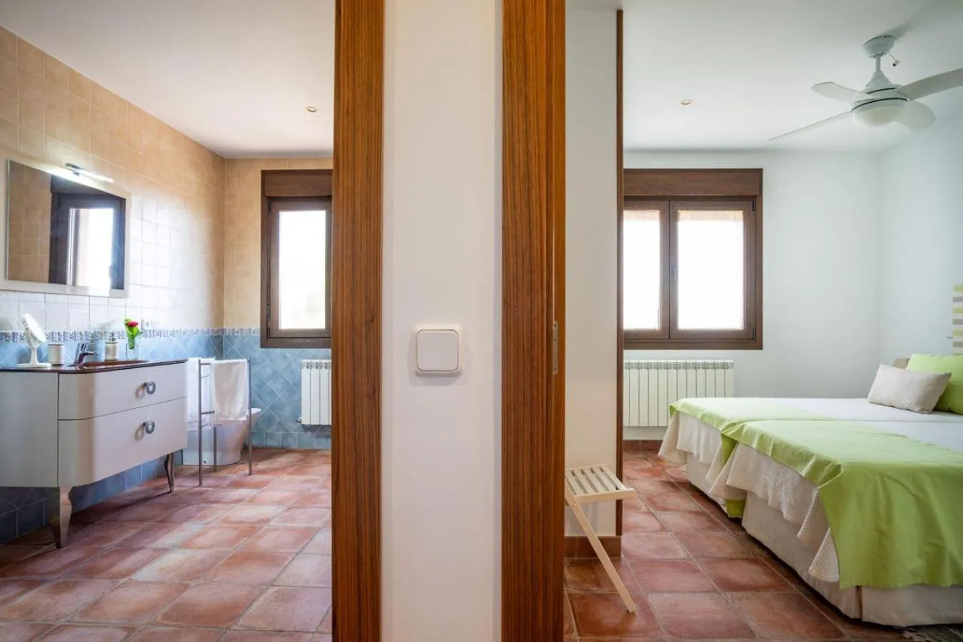 Bathroom, Bed in Villa Marín Toledo