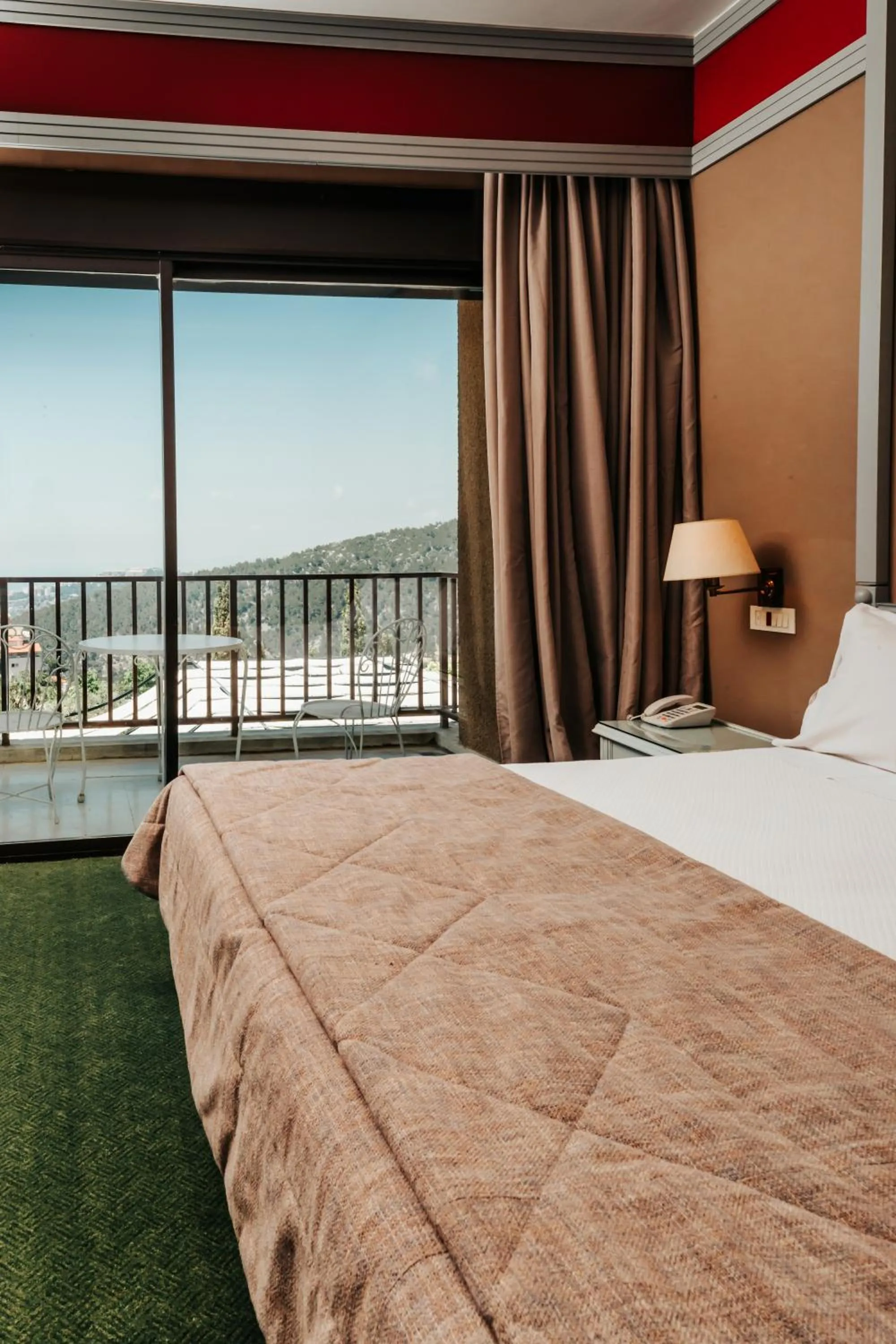 Deluxe Double or Twin Room with Balcony - single occupancy in Printania Palace Hotel