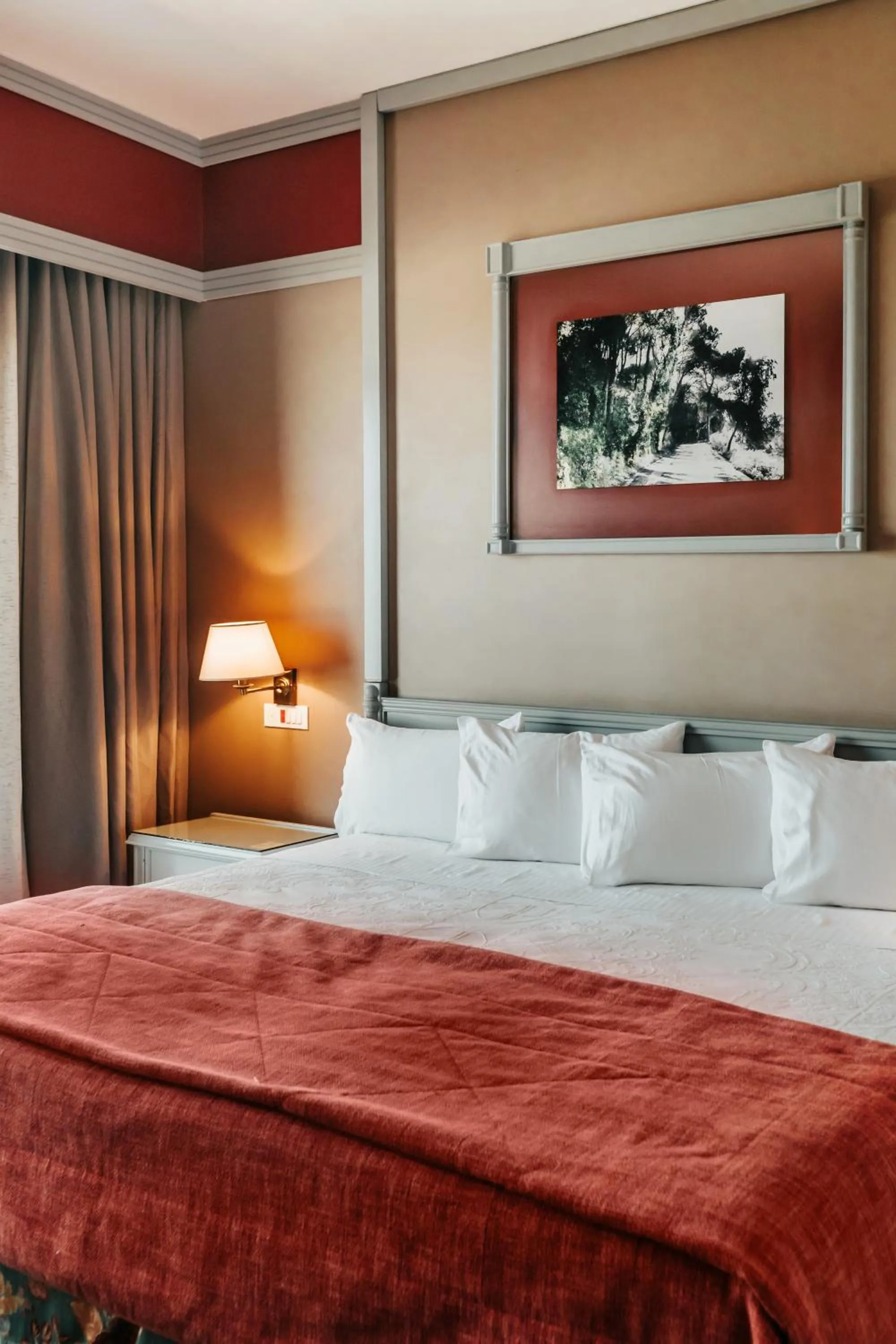 One-Bedroom Suite in Printania Palace Hotel