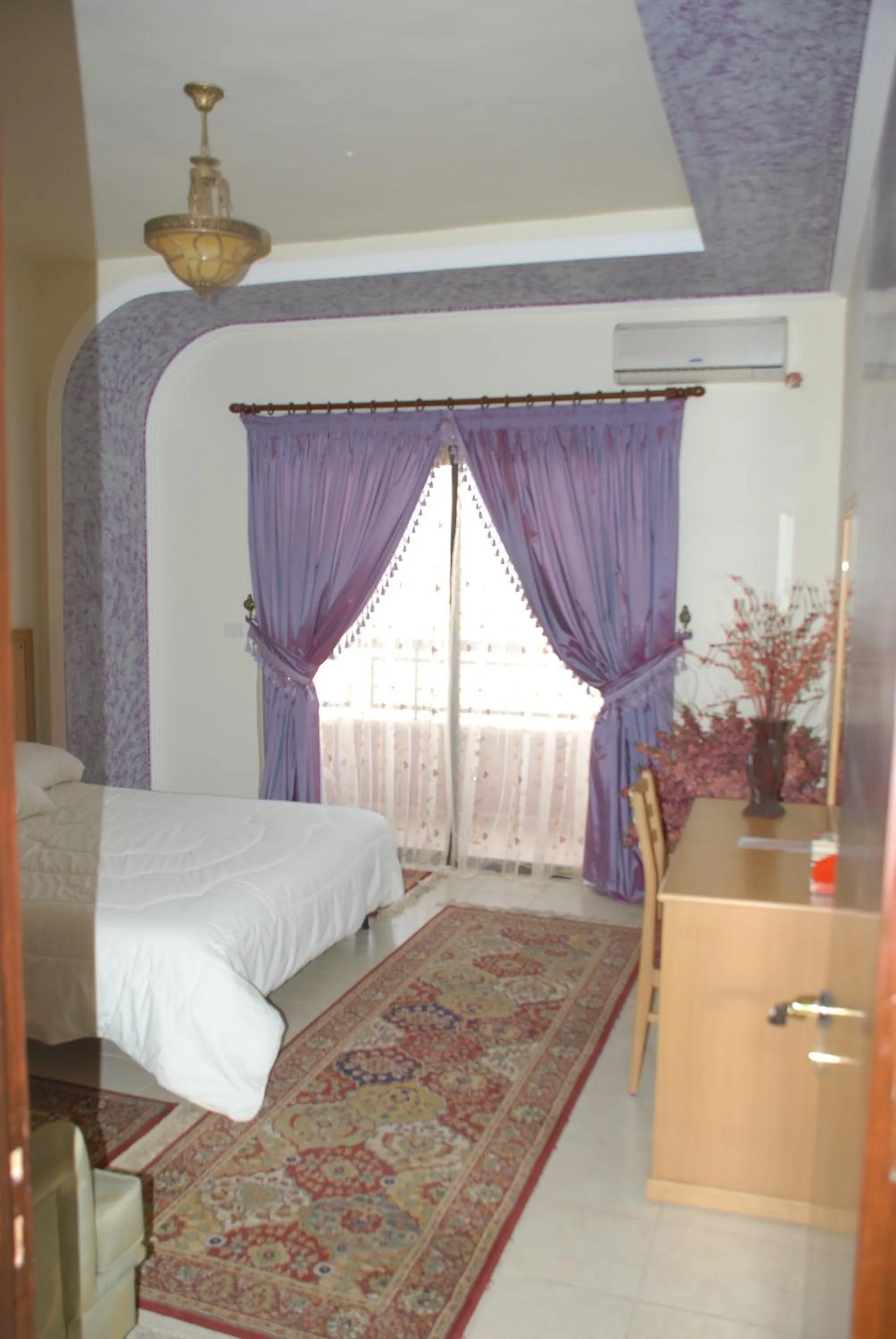 Photo of the whole room, Bed in Platinum Hotel